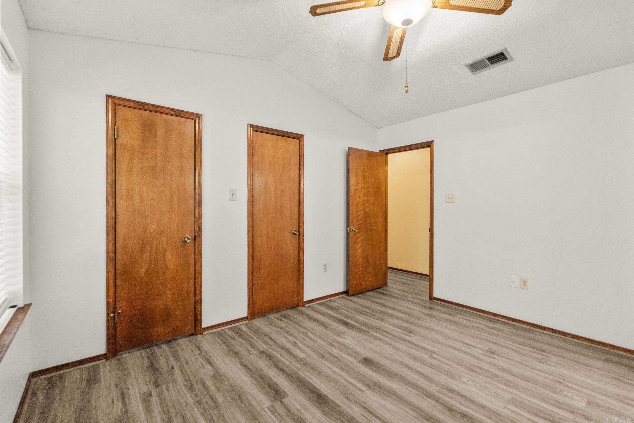 10 Pinto Point Property Photo 12