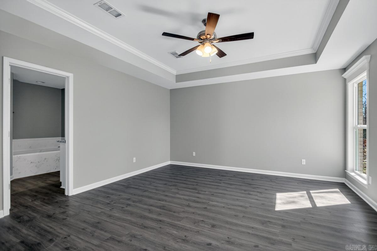 921 Conrad Cove Property Photo 14
