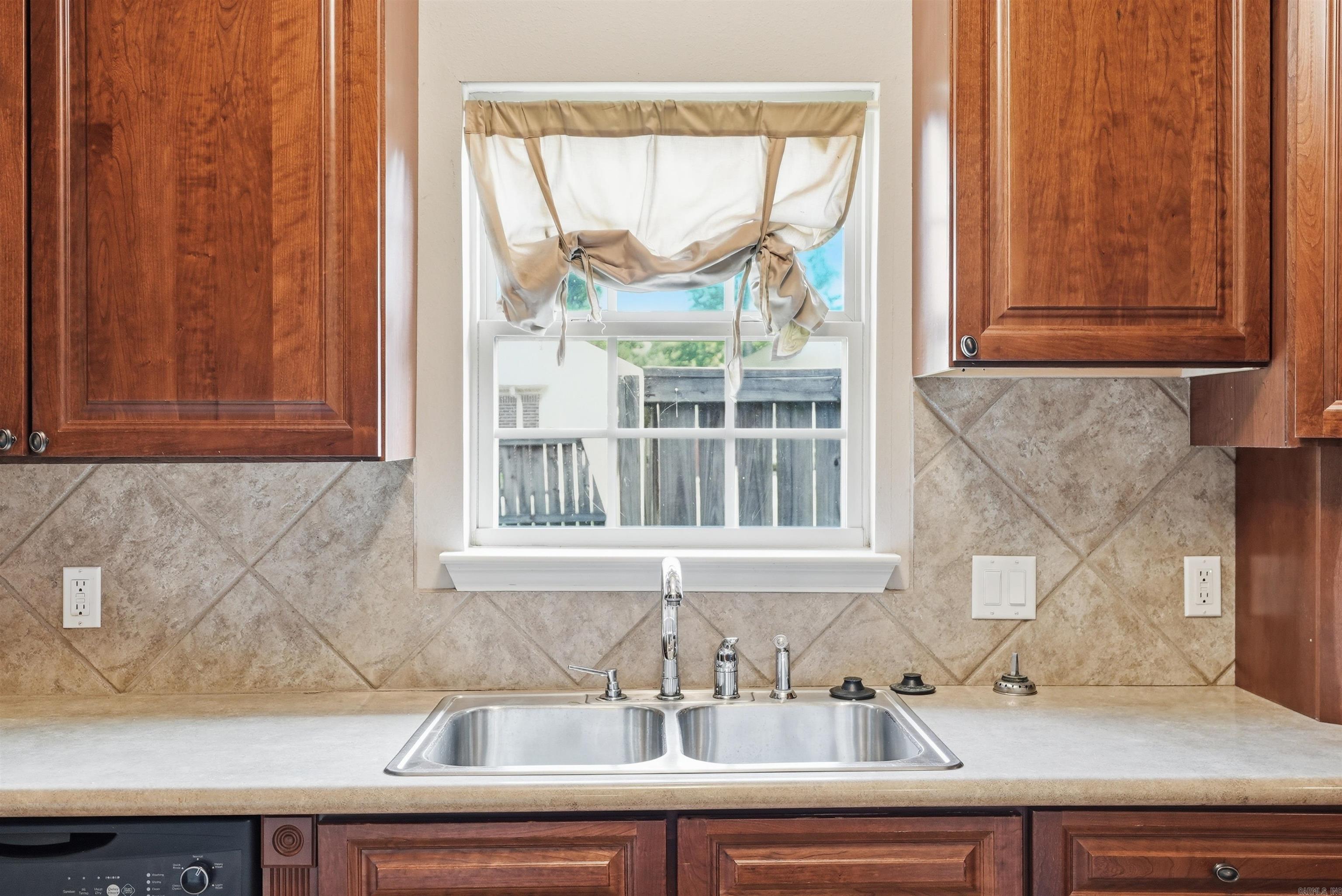 113 Valderrama Drive Property Photo 12