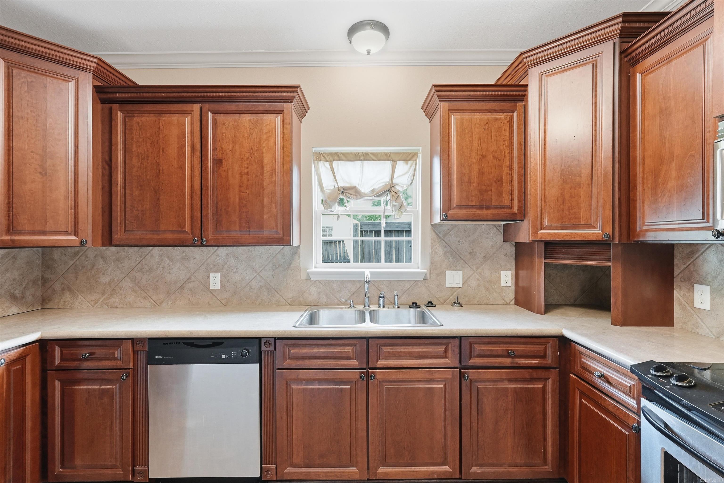 113 Valderrama Drive Property Photo 13