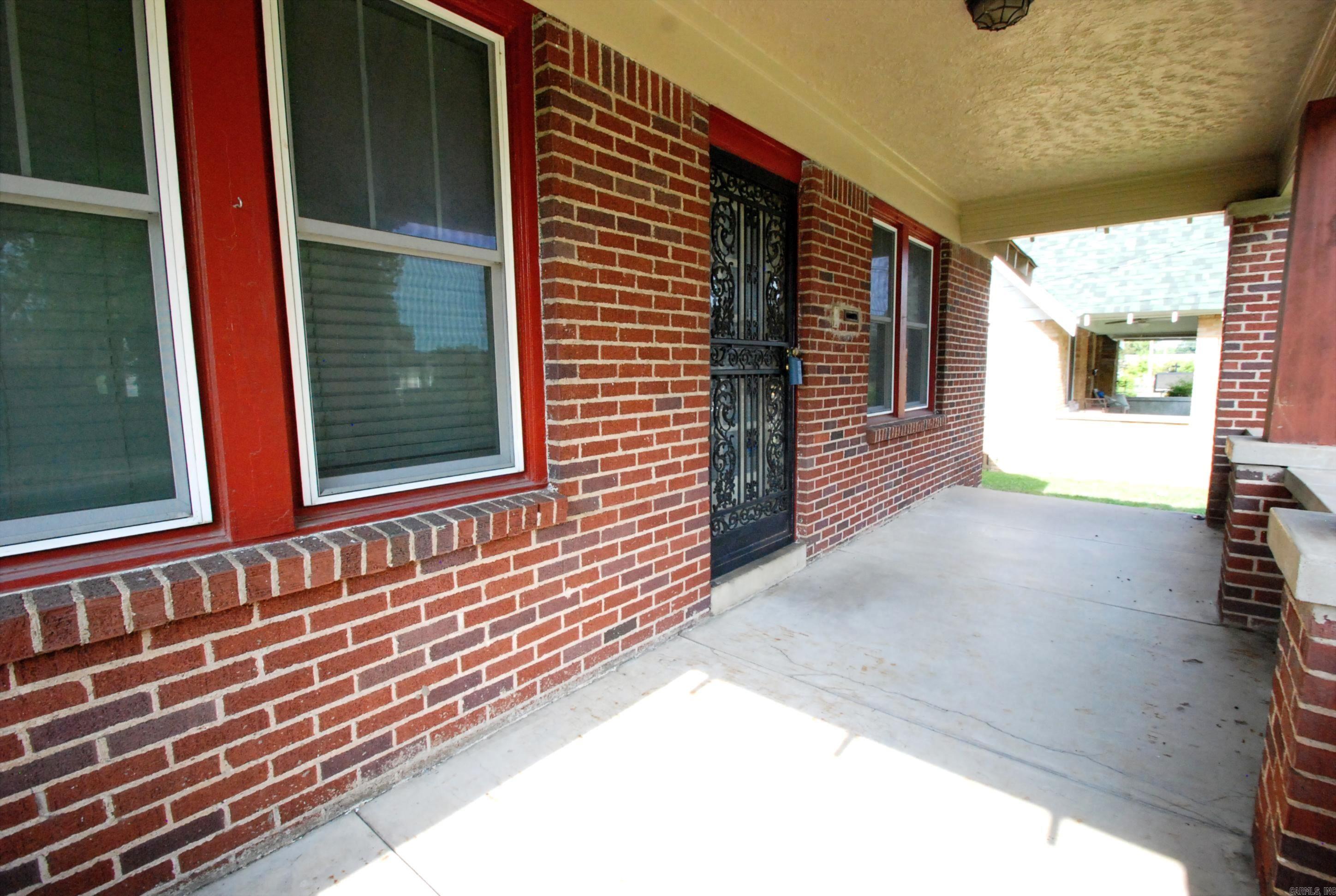 719 W 17th Street Property Photo 10
