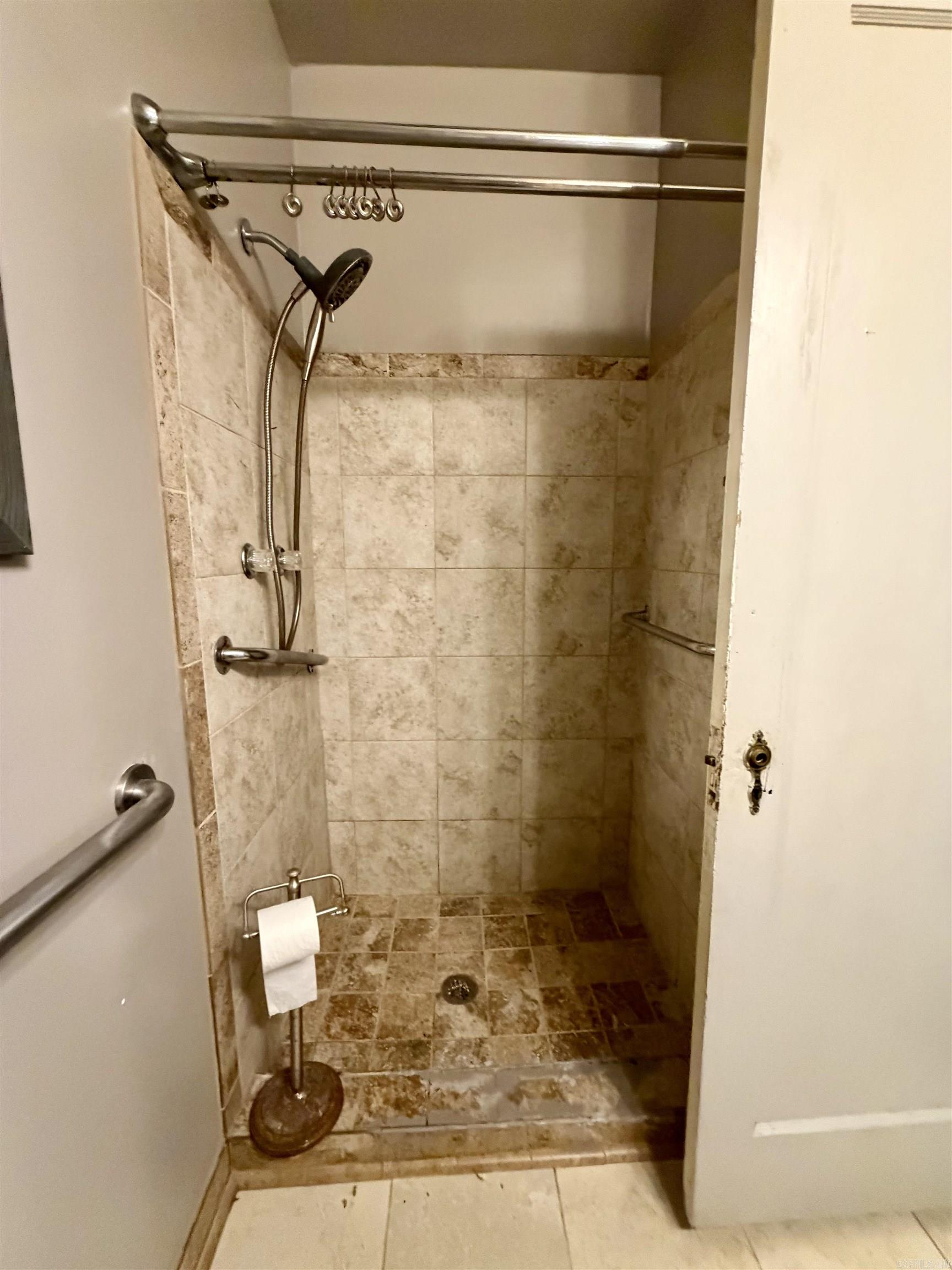 719 W 17th Street Property Photo 29