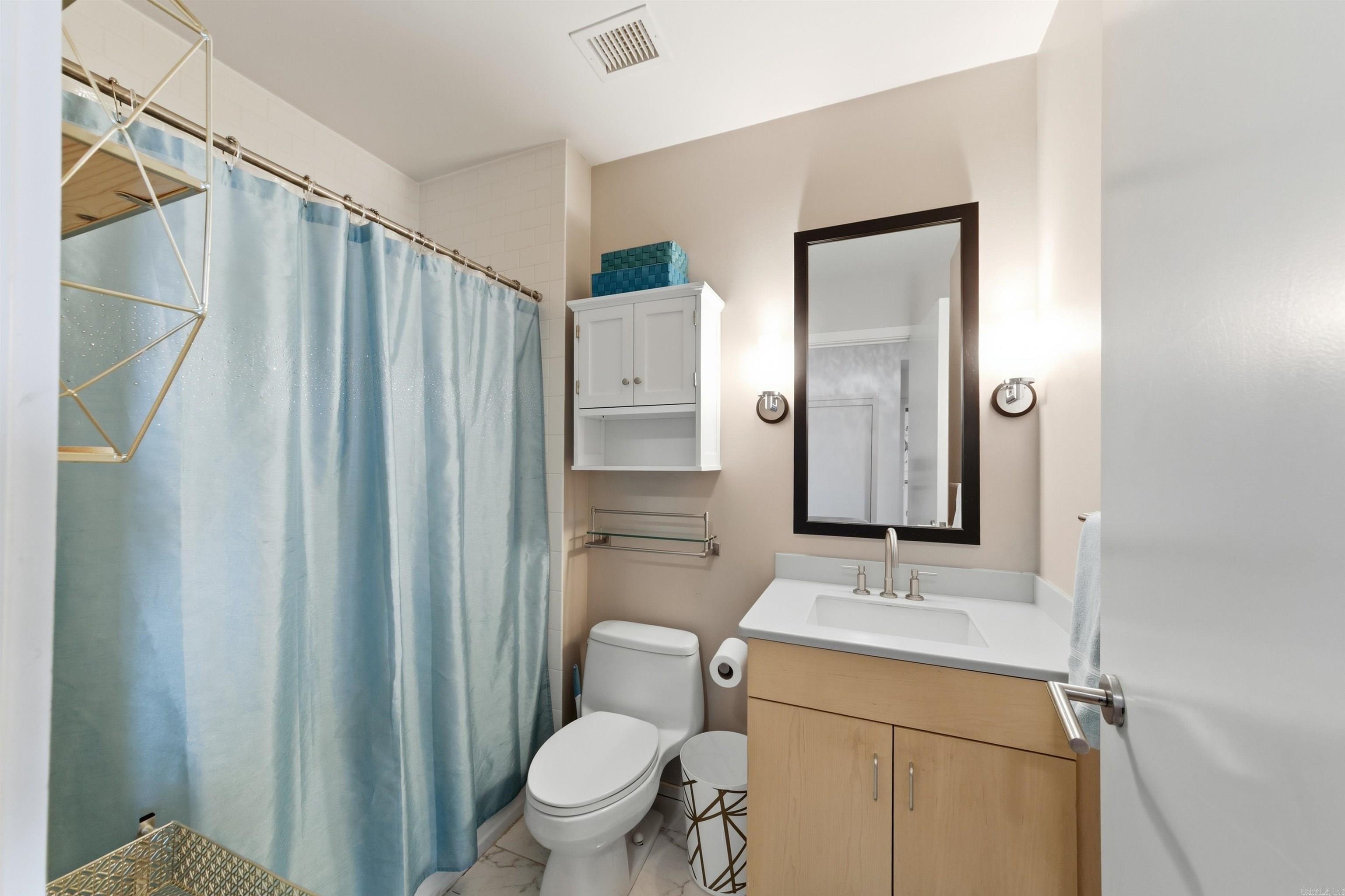 300 E 3rd Street #606 Property Photo 22