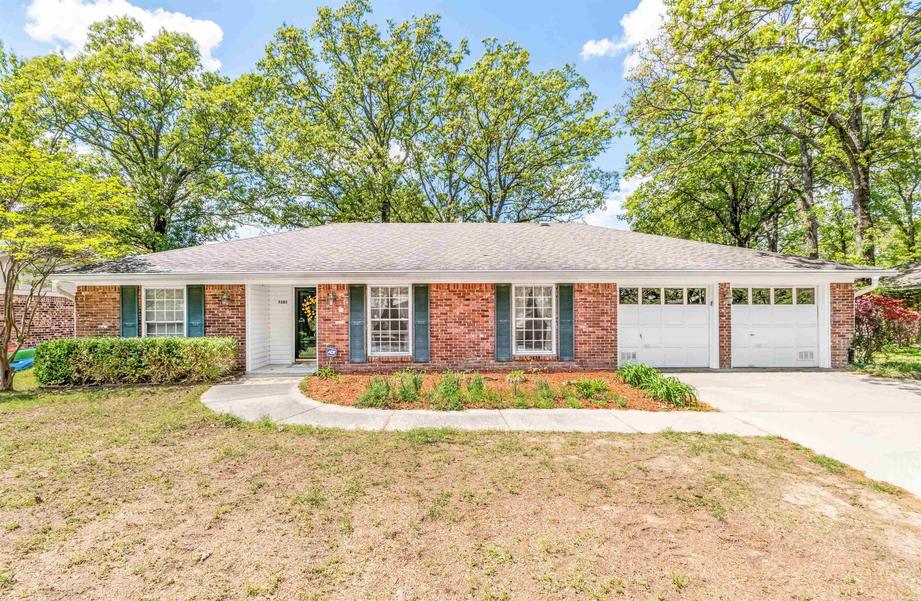 7205 Sequoyah Lane Property Photo 1