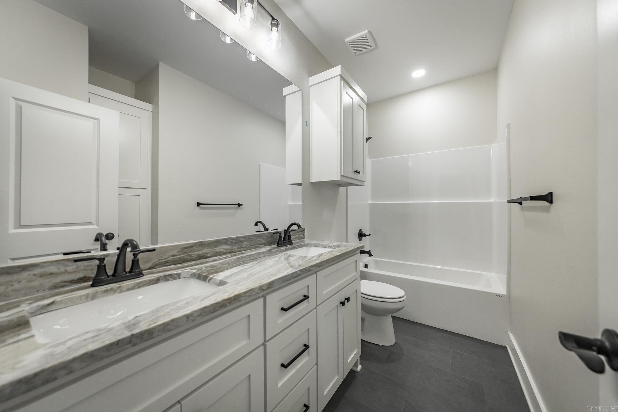 100 Michael Drive Property Photo 24