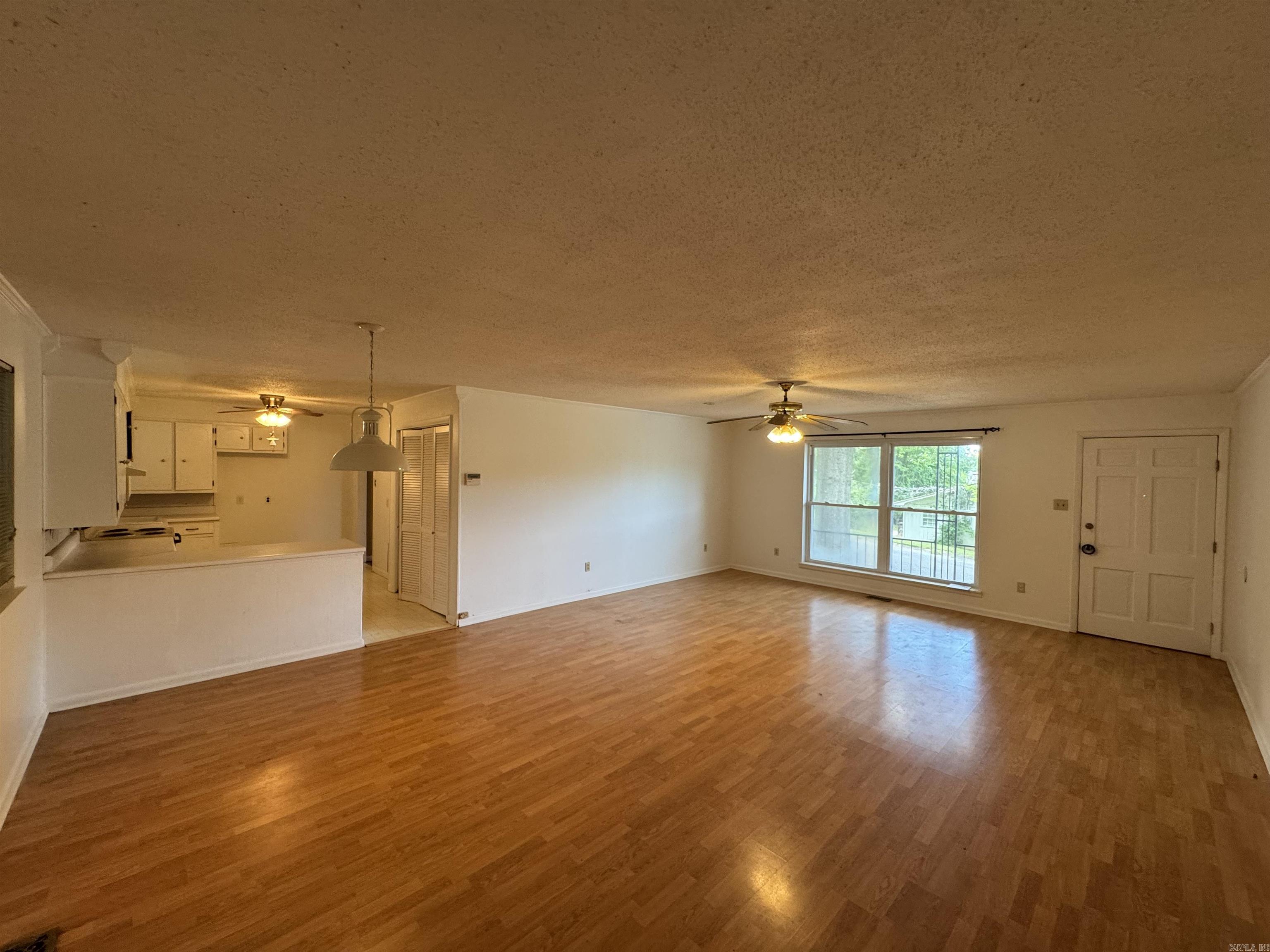 1208 Crest Road Property Photo 3