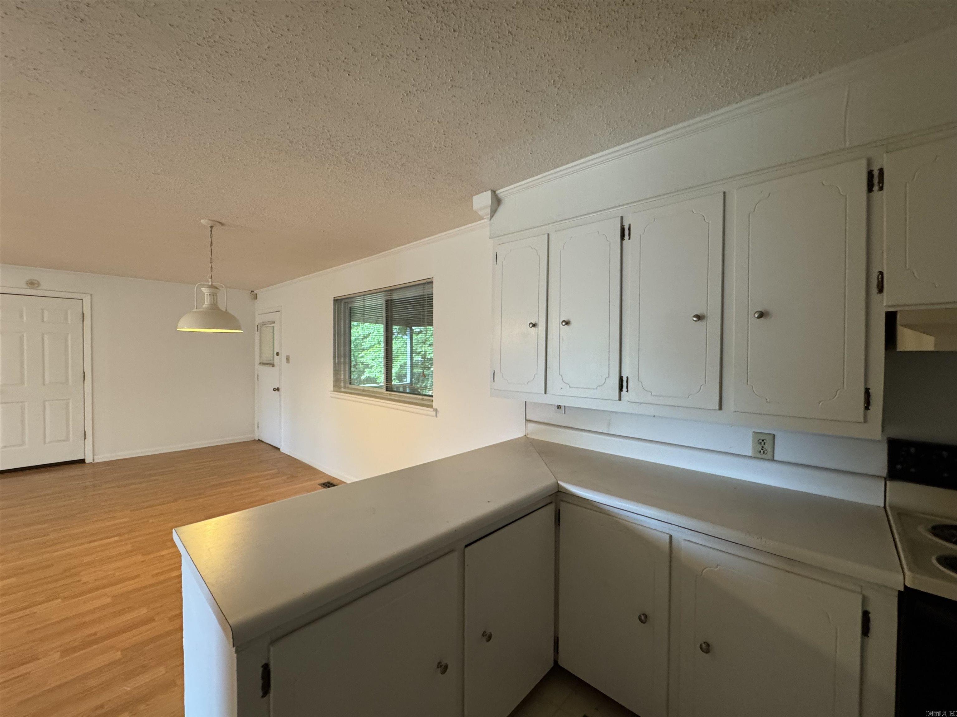 1208 Crest Road Property Photo 12