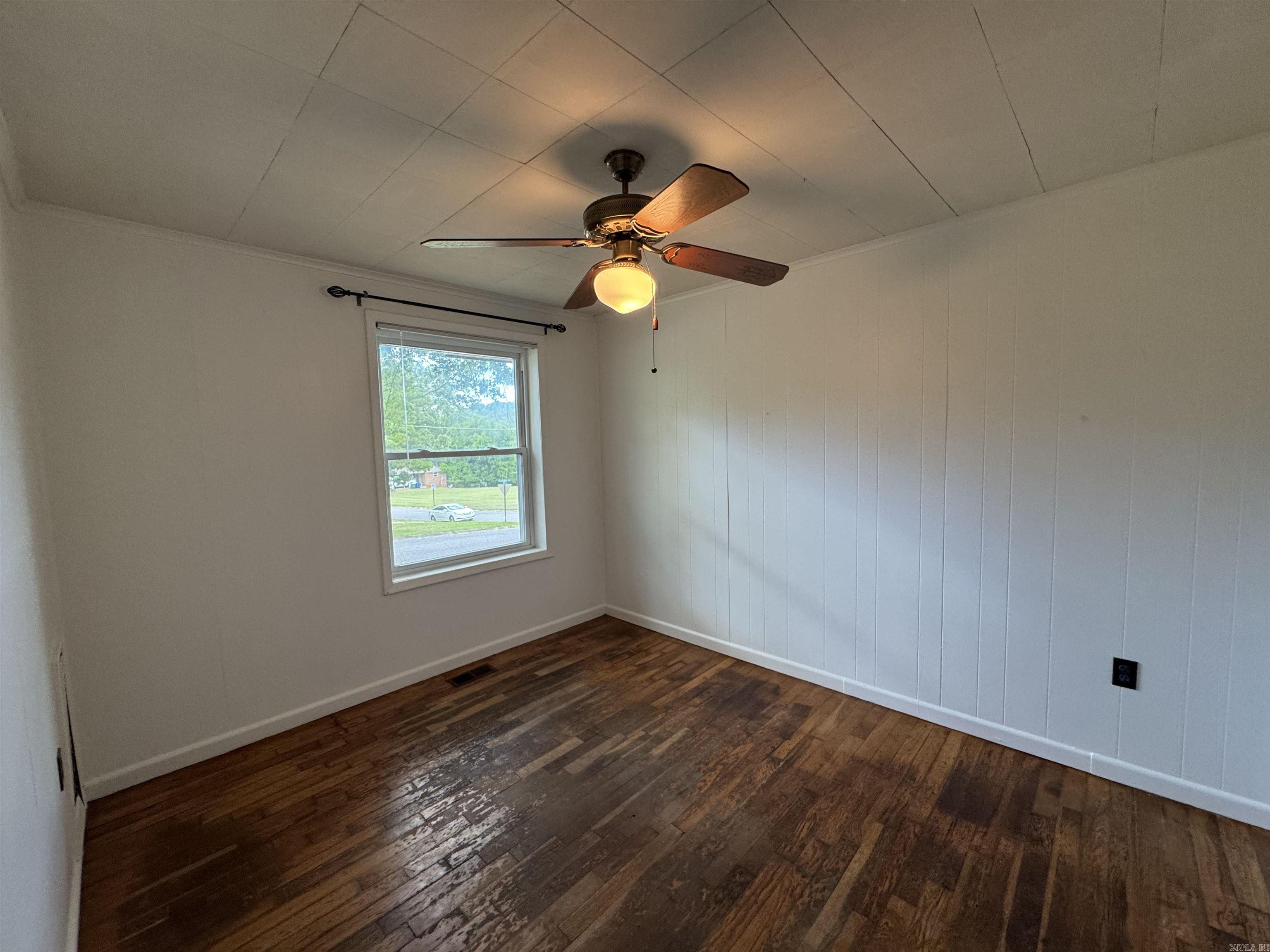 1208 Crest Road Property Photo 13