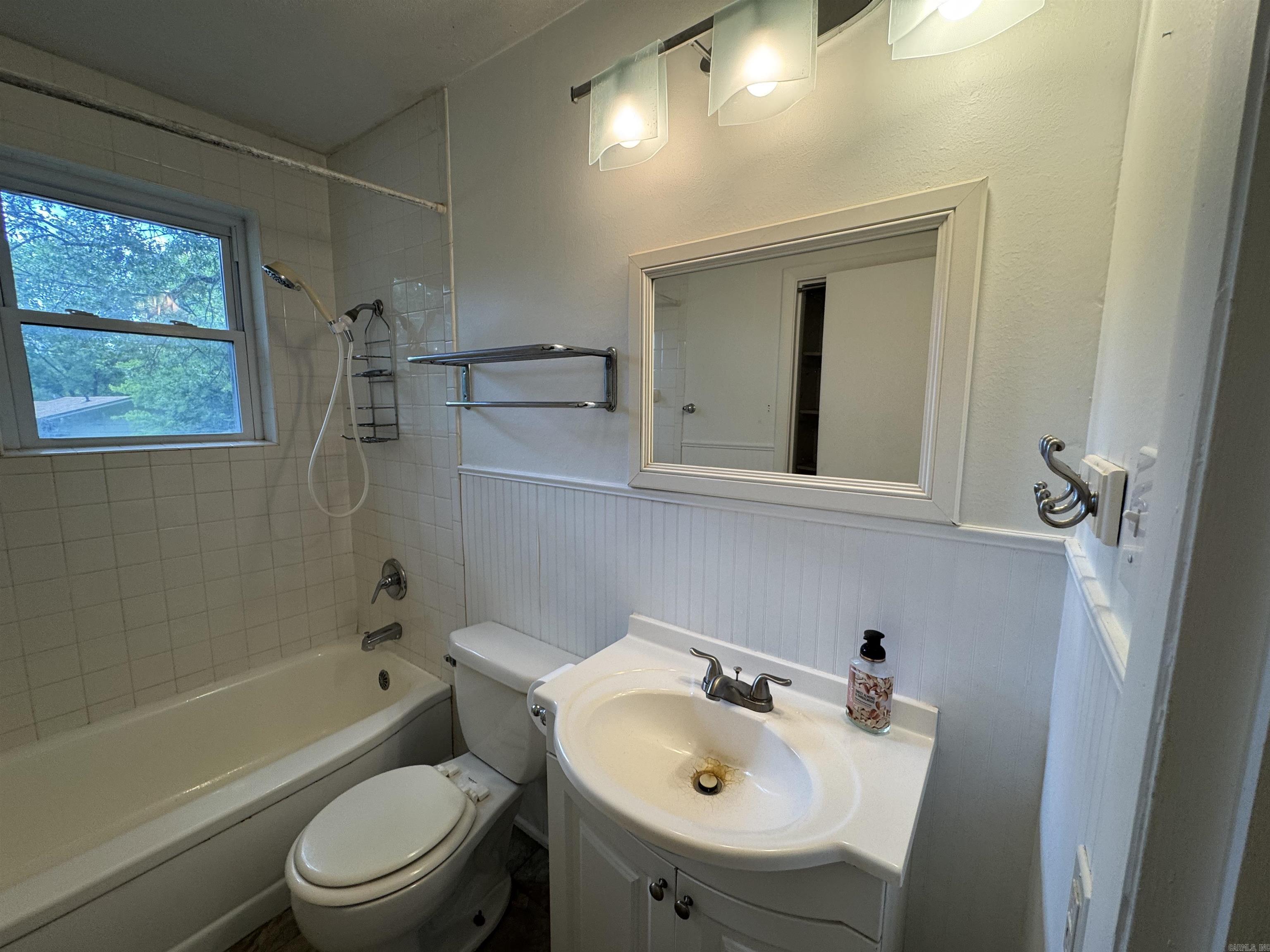 1208 Crest Road Property Photo 19