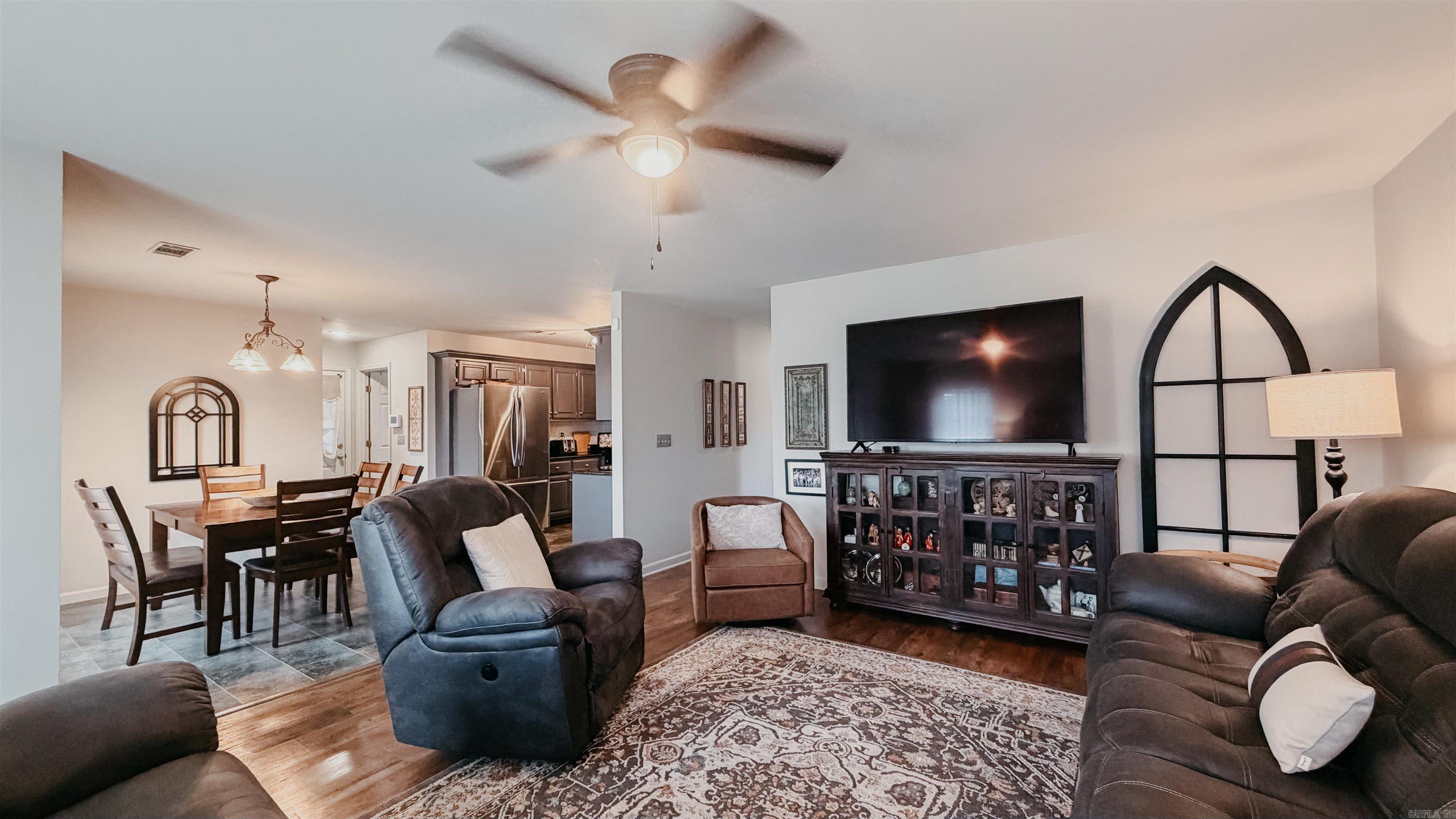 1801 Cindy Lane Property Photo 4