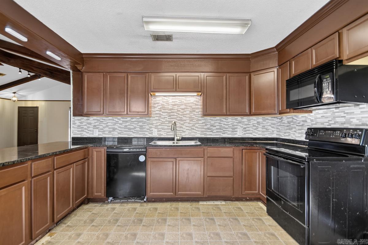 1806 Madden Road Property Photo 13