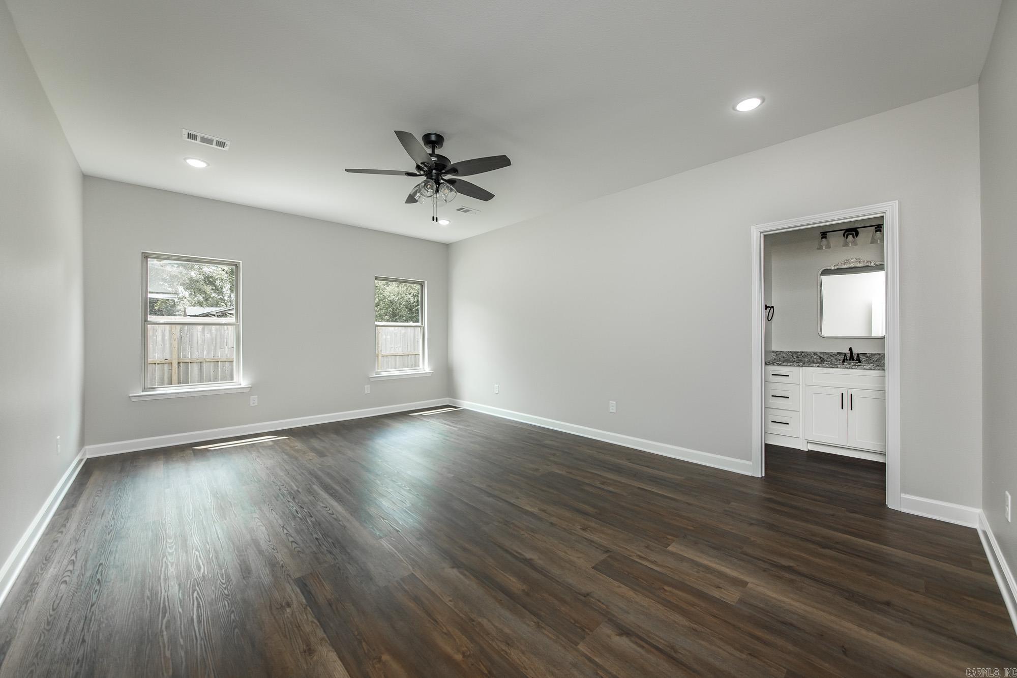 942 Villa Vista Circle Property Photo 6