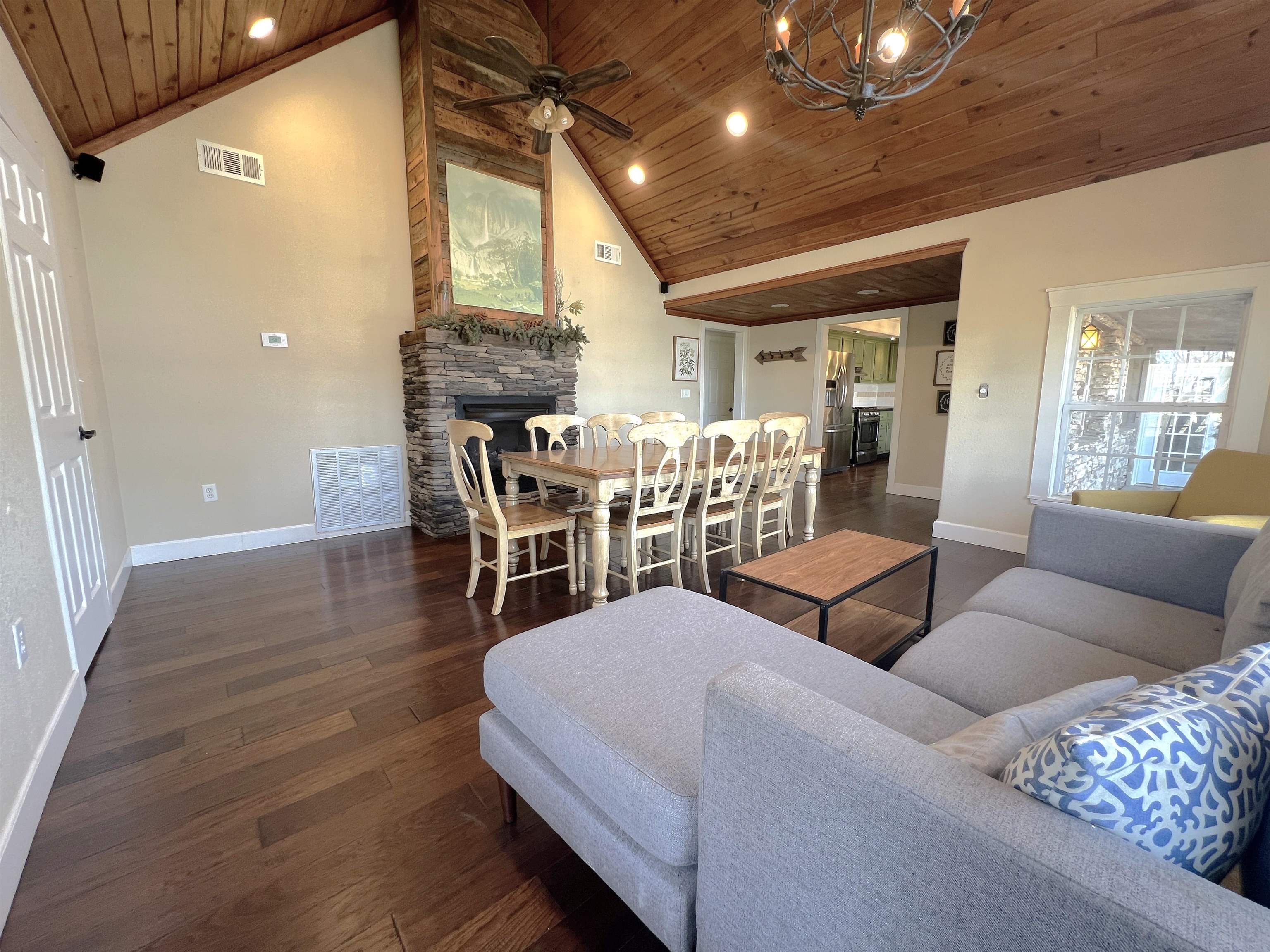 17369 Hwy 66 Property Photo 3