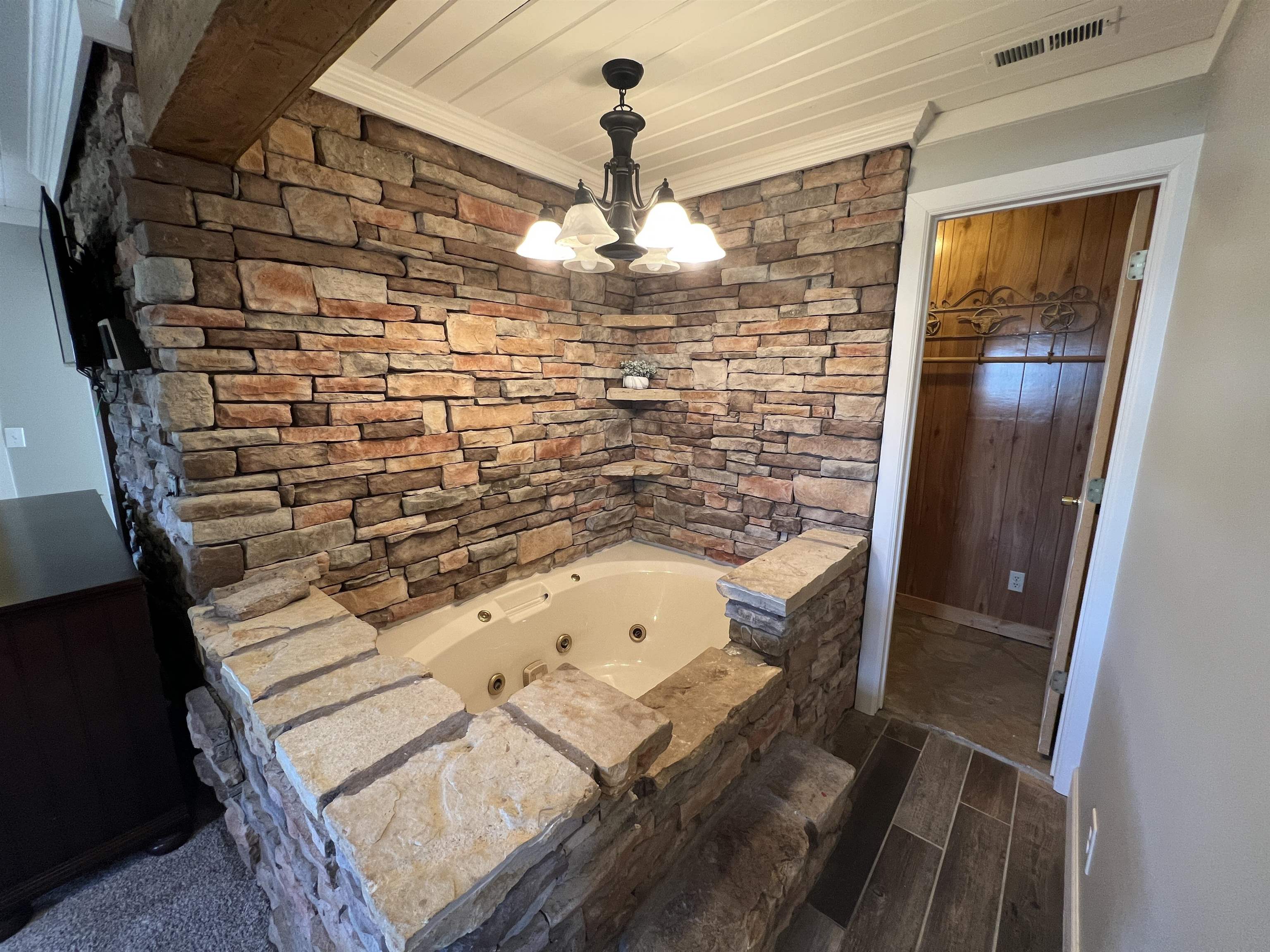 17369 Hwy 66 Property Photo 10
