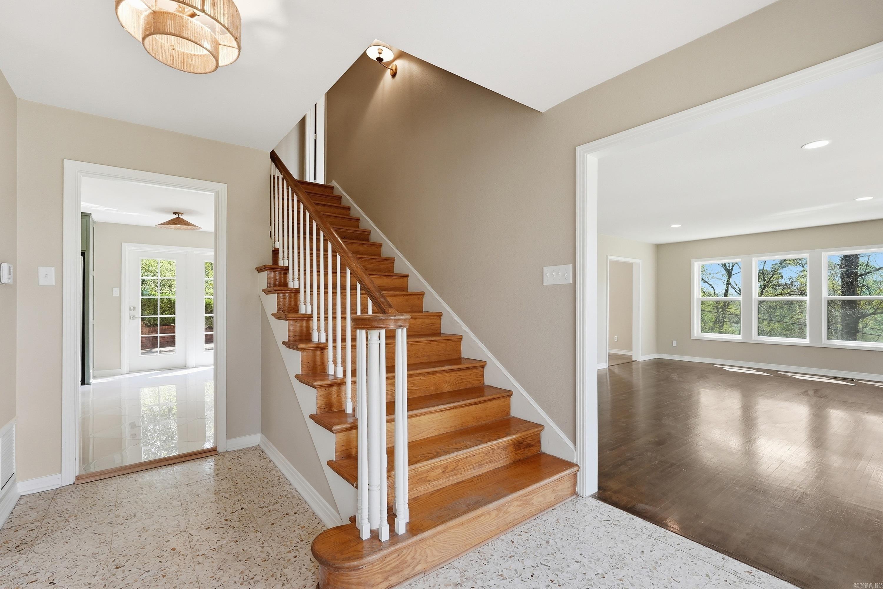 1 Van Lee Drive Property Photo 4
