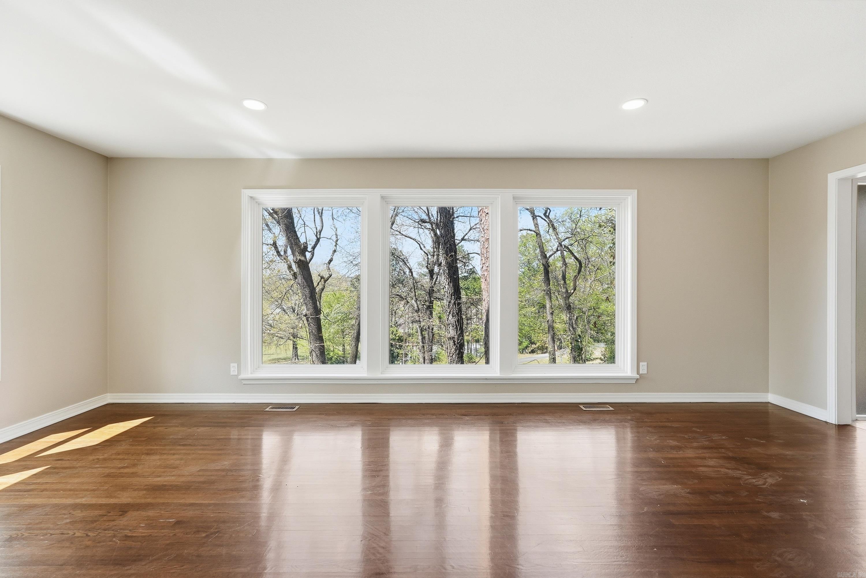 1 Van Lee Drive Property Photo 6