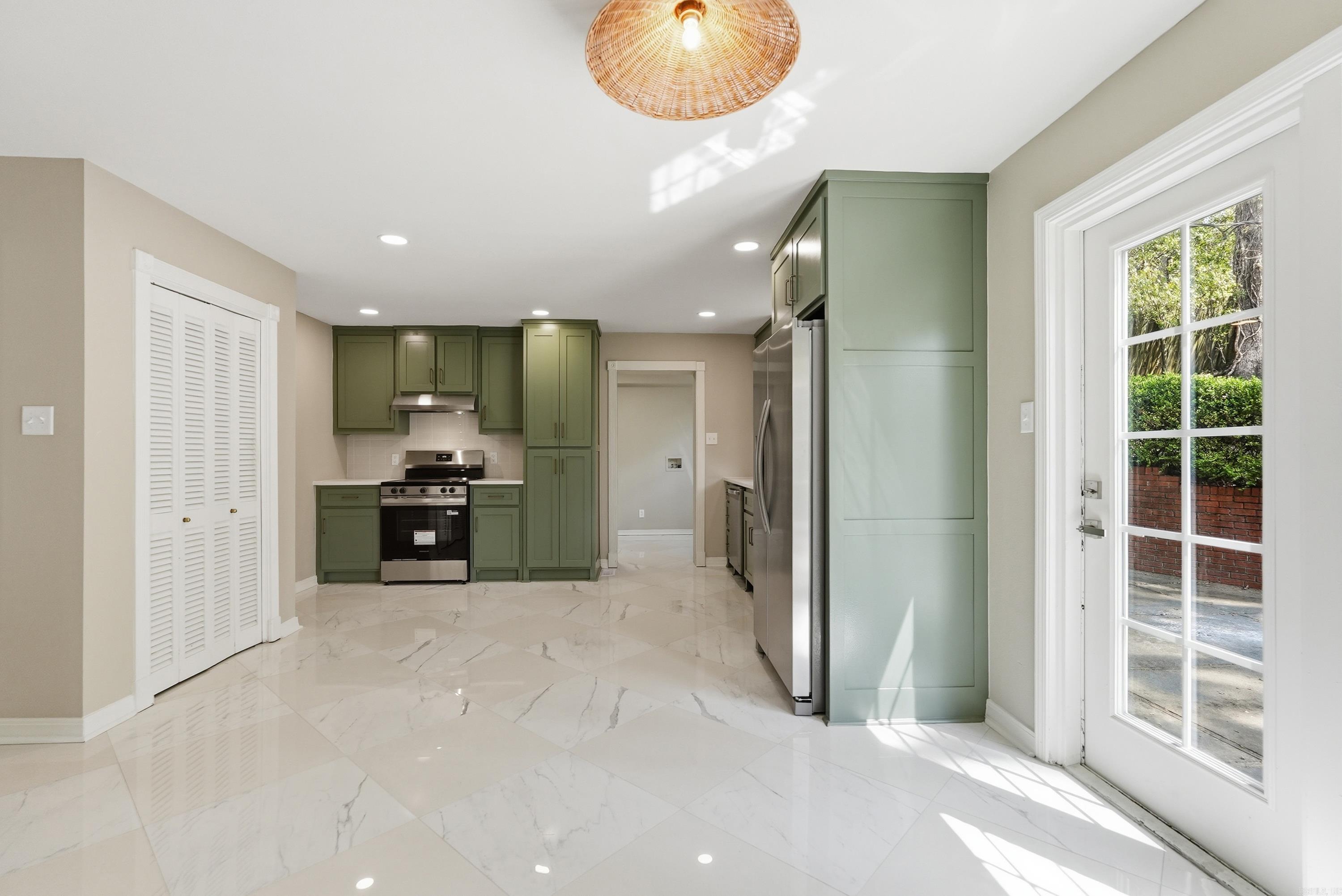 1 Van Lee Drive Property Photo 12