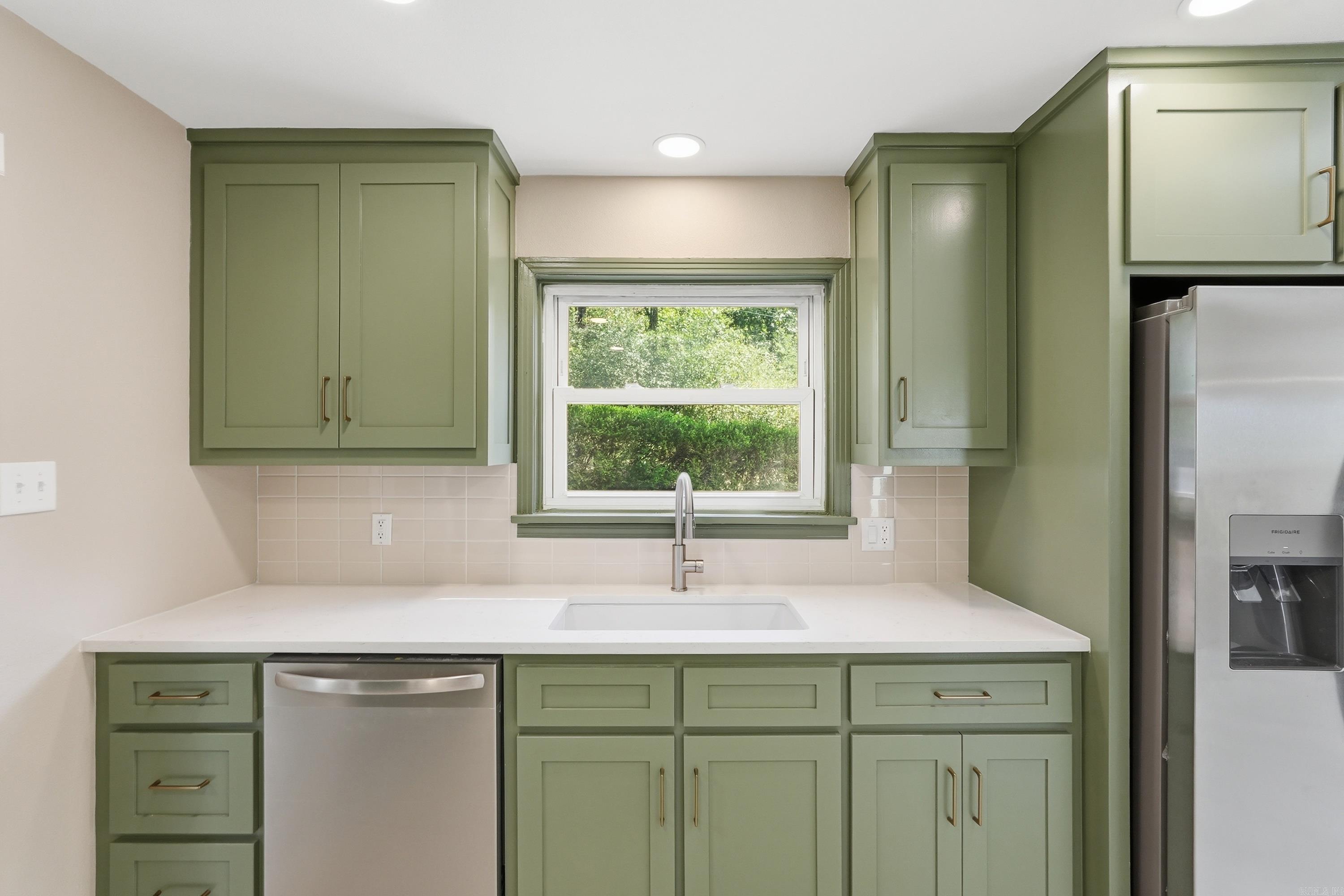 1 Van Lee Drive Property Photo 15