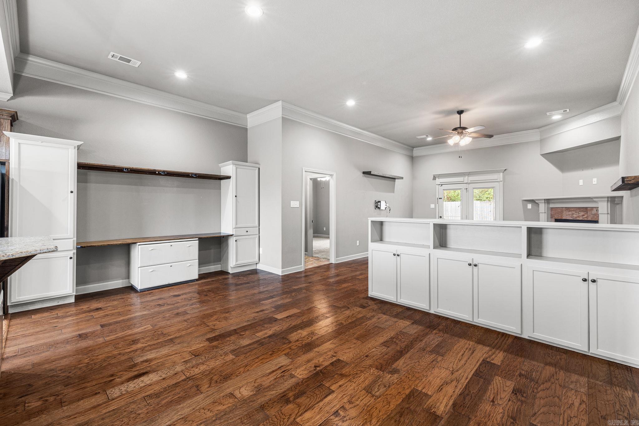 757 Mango Loop Property Photo 8