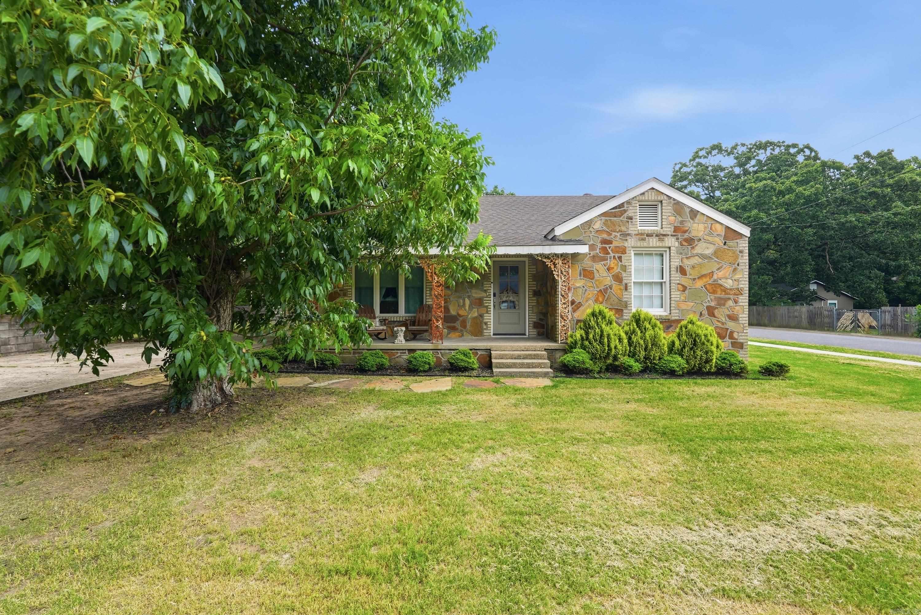 1154 Donaghey Property Photo 1