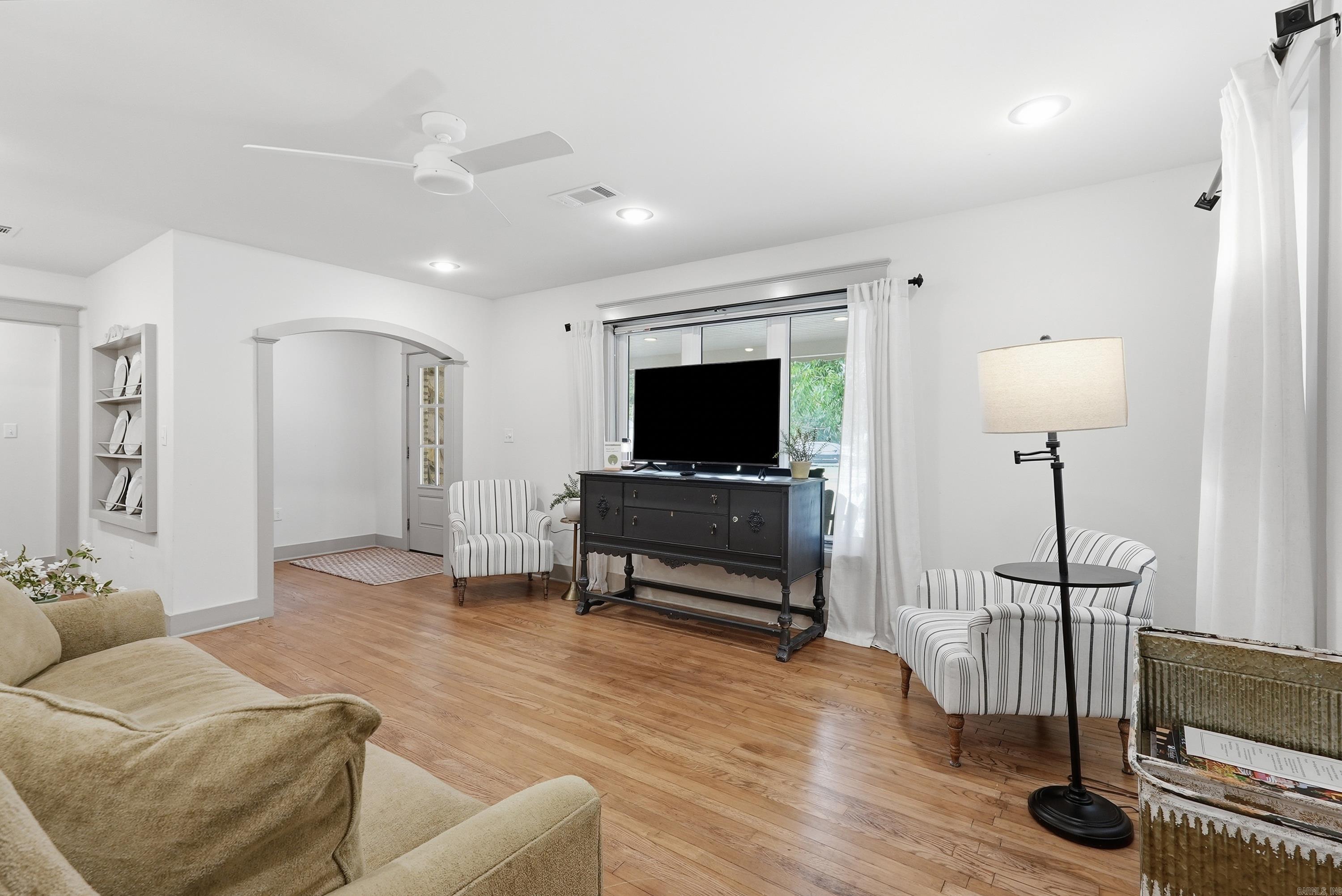 1154 Donaghey Property Photo 8