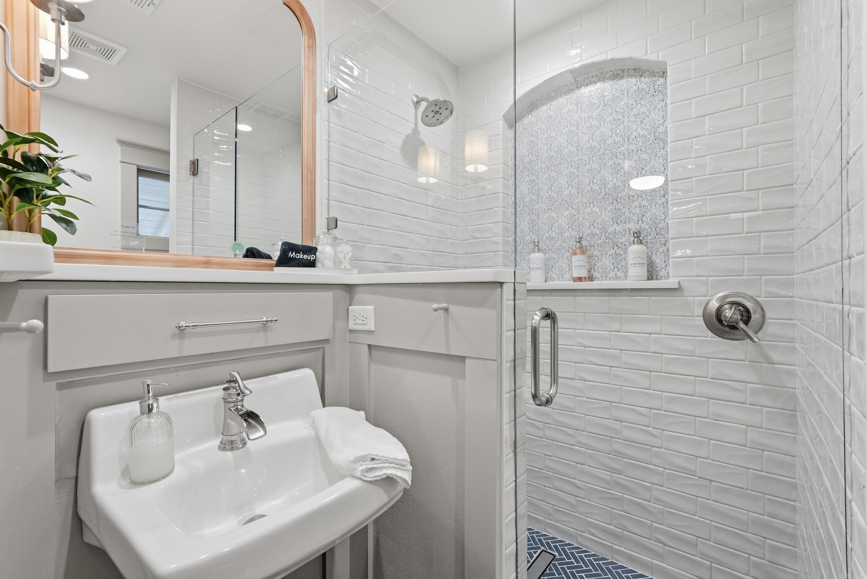 1154 Donaghey Property Photo 23