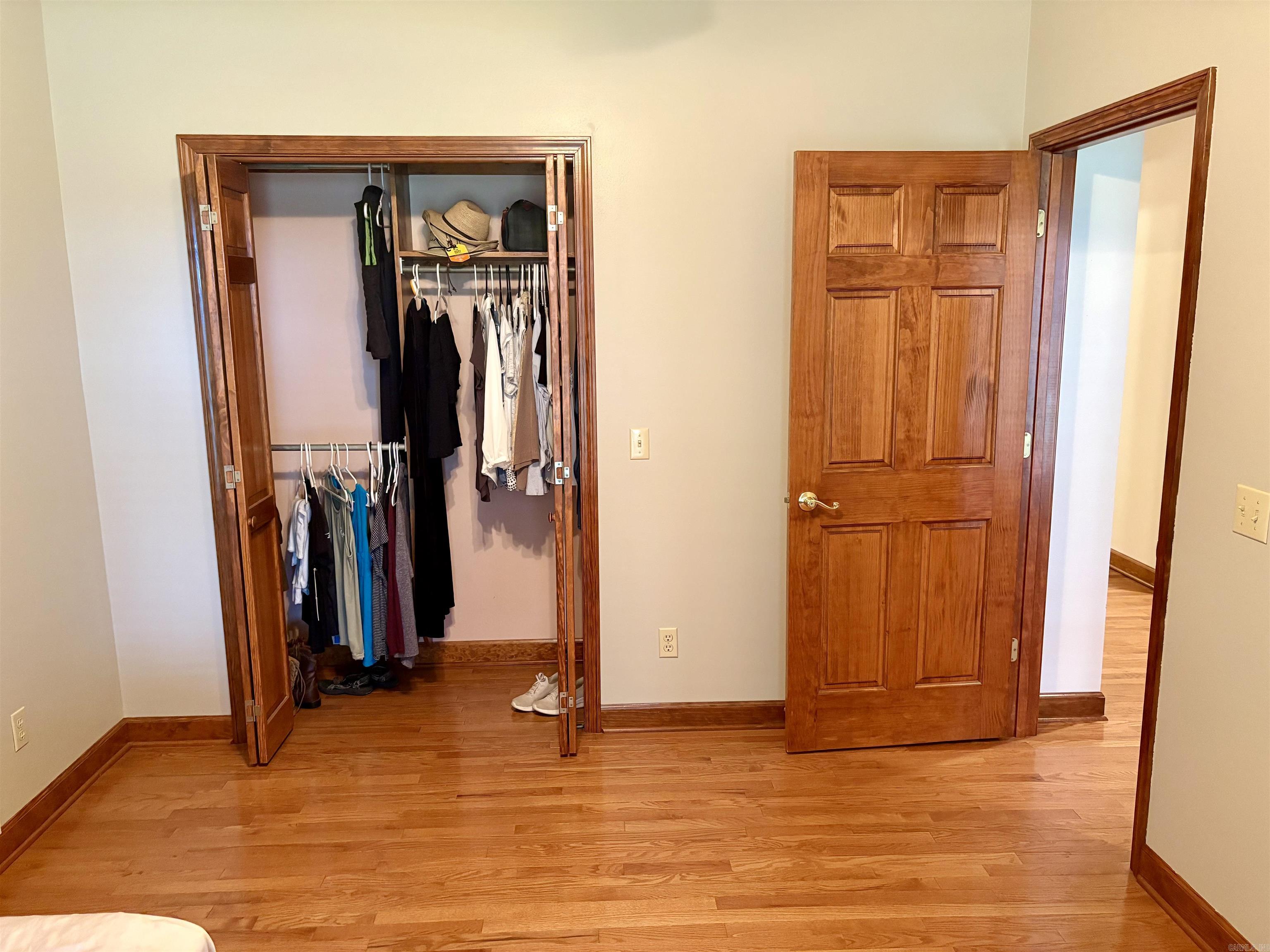 1472 E Main St. Property Photo 14