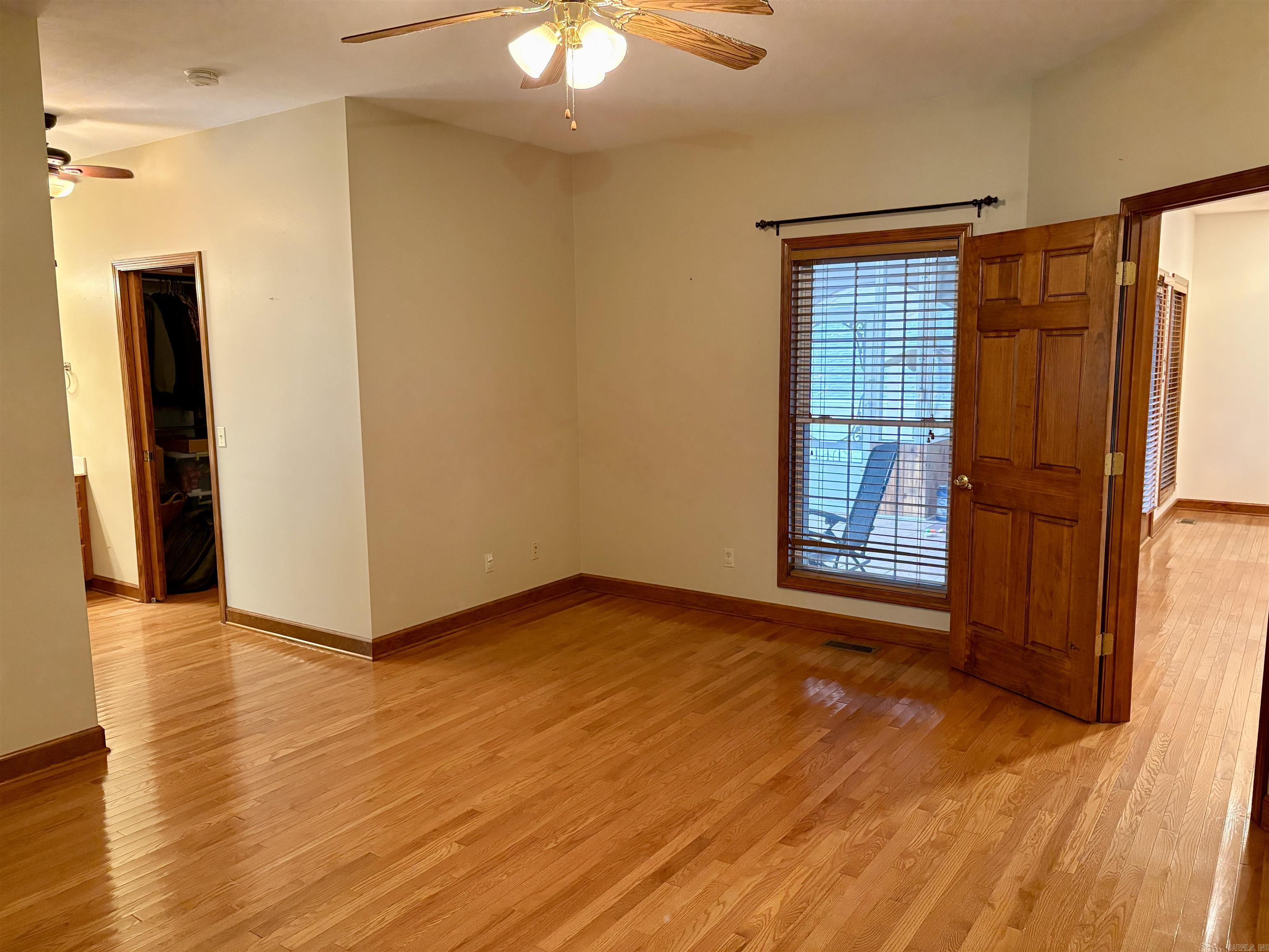 1472 E Main St. Property Photo 21