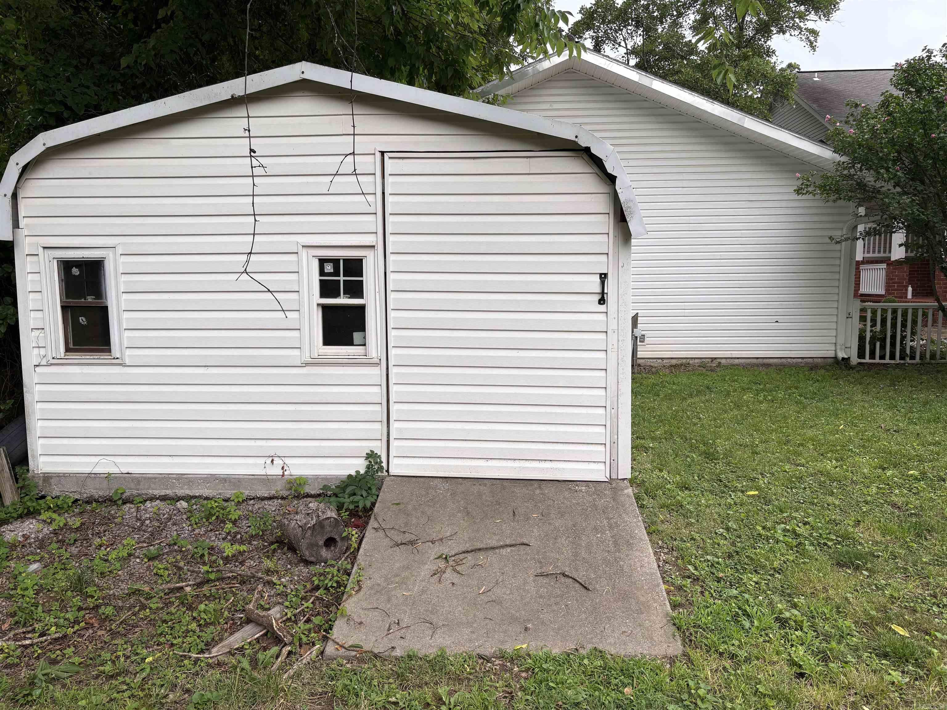 1472 E Main St. Property Photo 42