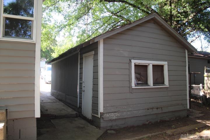 1110 W 49th Street Property Photo 8