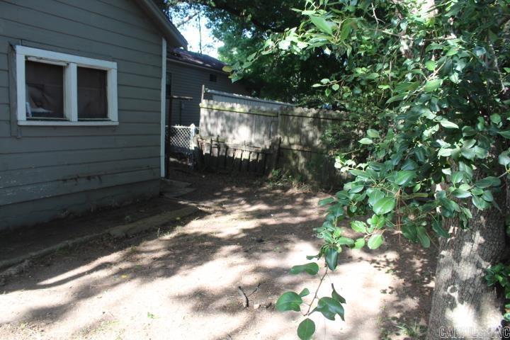 1110 W 49th Street Property Photo 9