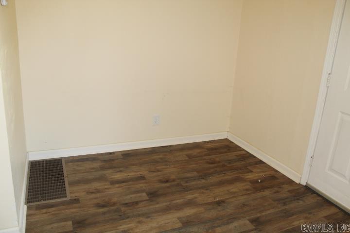 1110 W 49th Street Property Photo 14