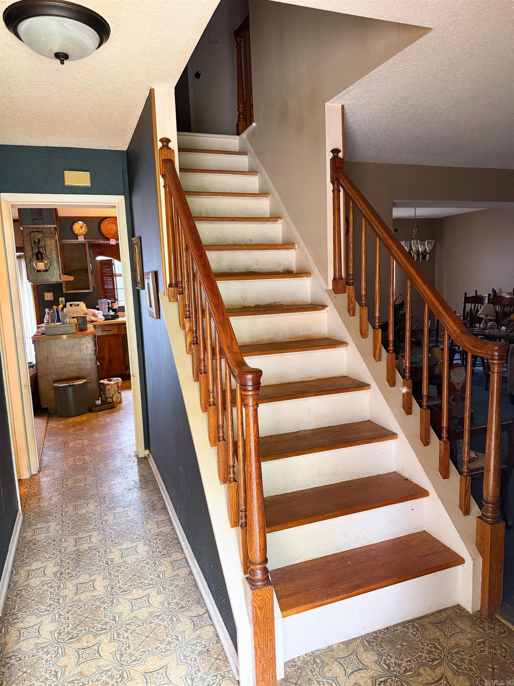 2107 Rosemond Avenue Property Photo 4