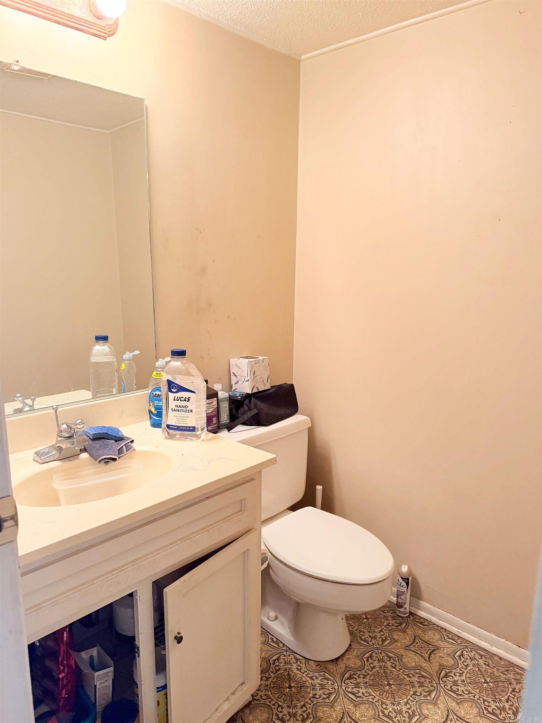 2107 Rosemond Avenue Property Photo 8