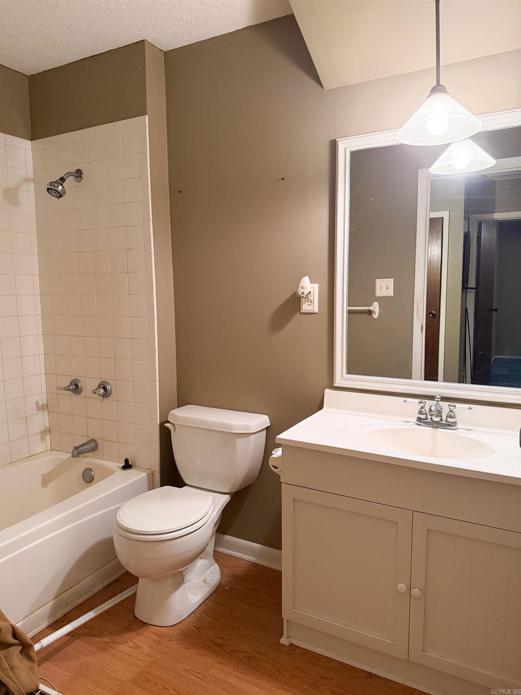 2107 Rosemond Avenue Property Photo 10