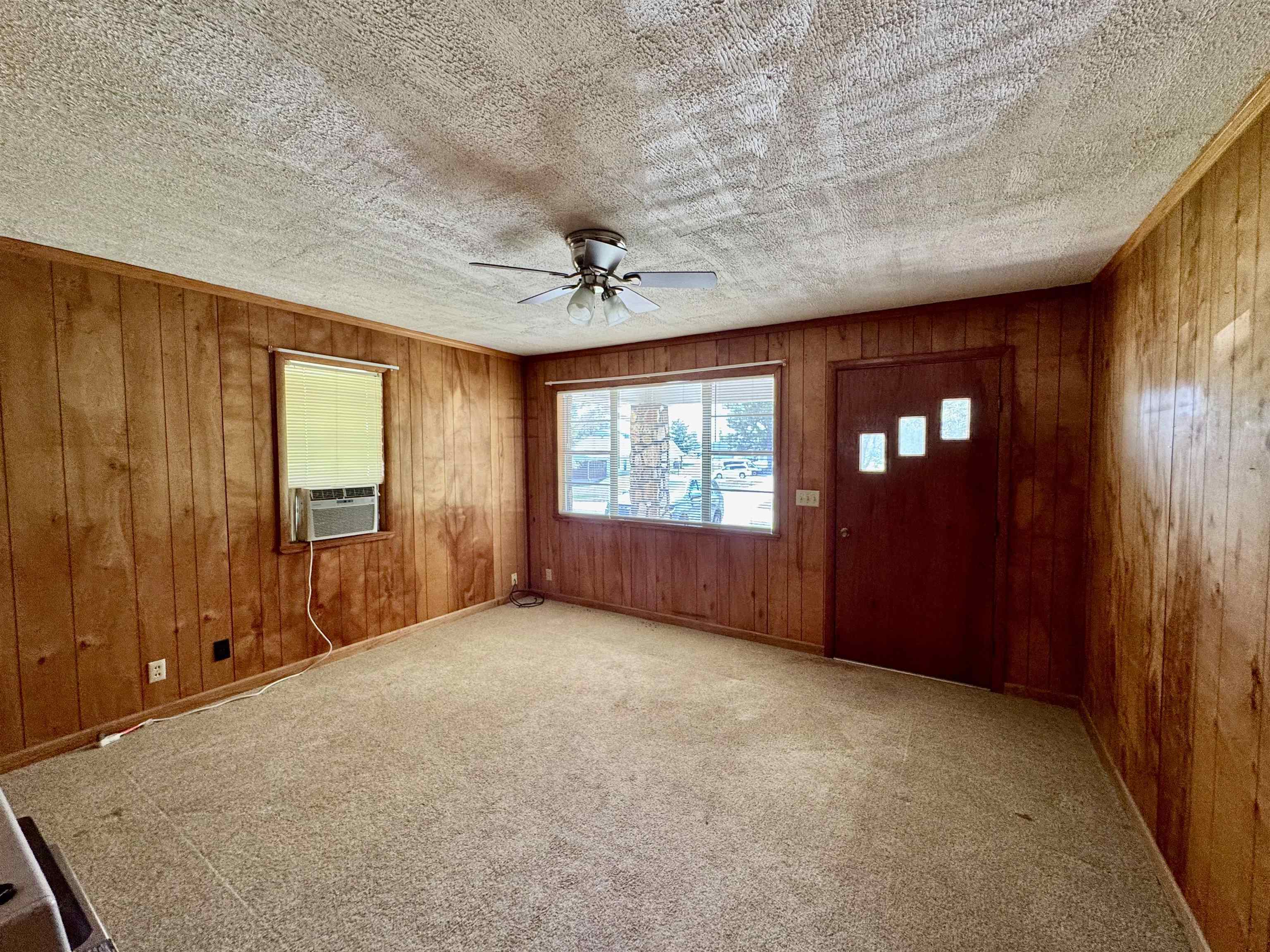 1 Moss Street Property Photo 2