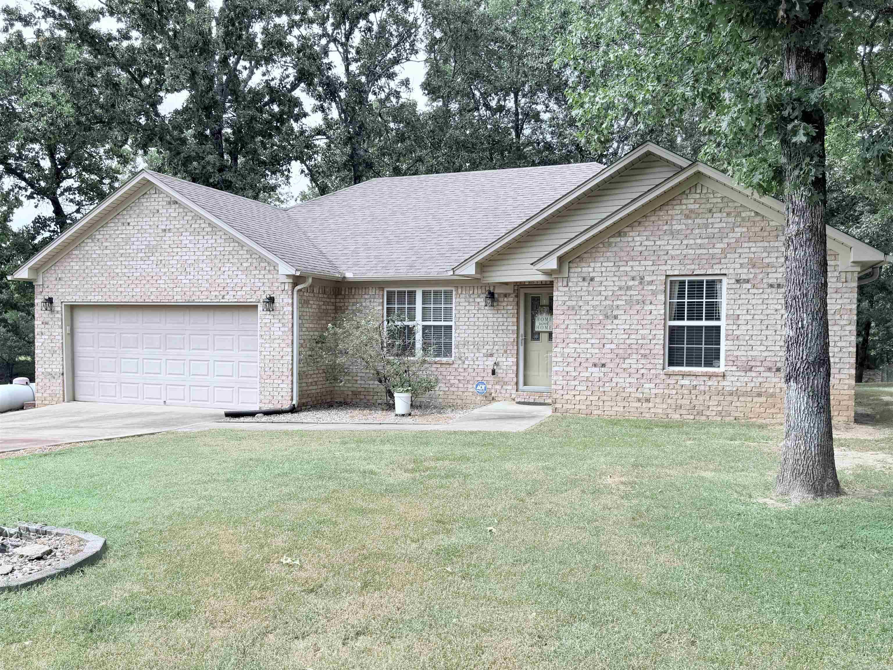 16 Oak Cliff Cove Property Photo 1