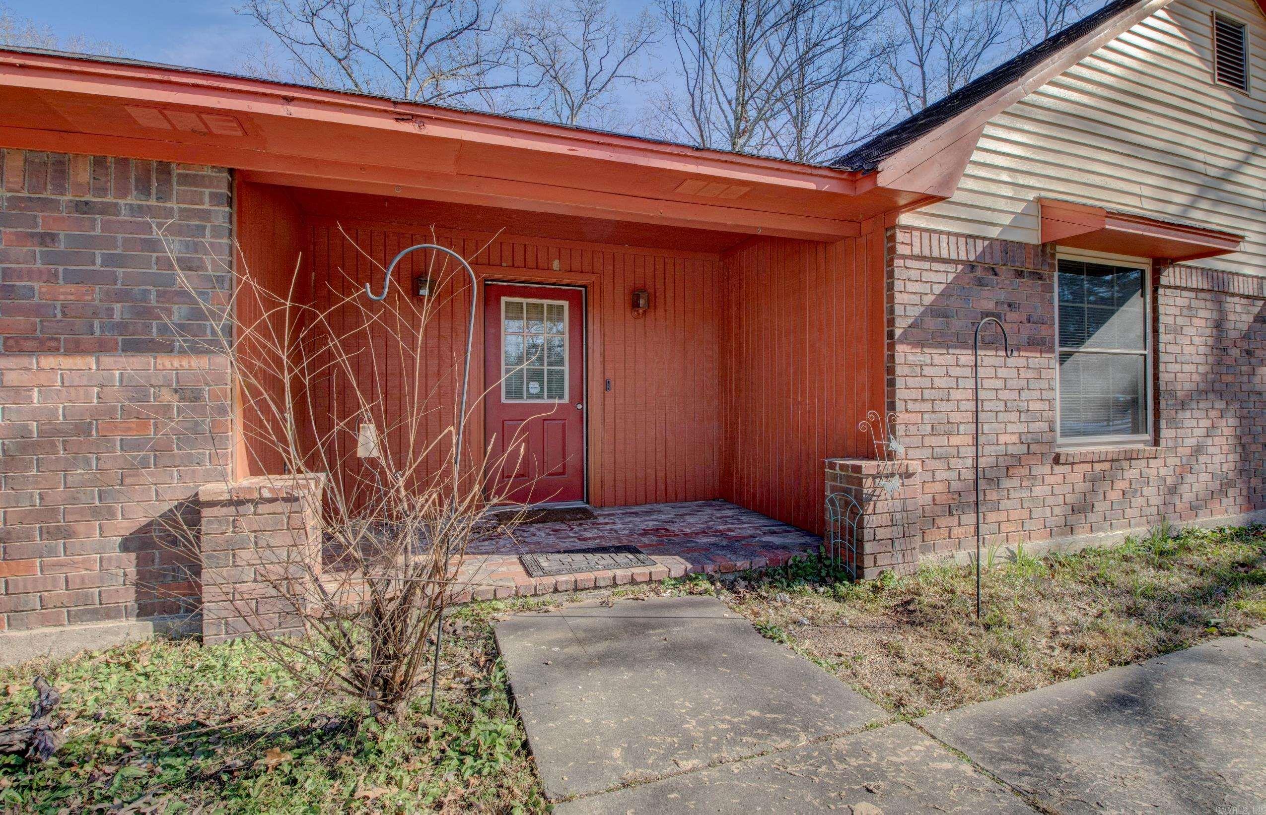 6009 S Cedar Street Property Photo 4