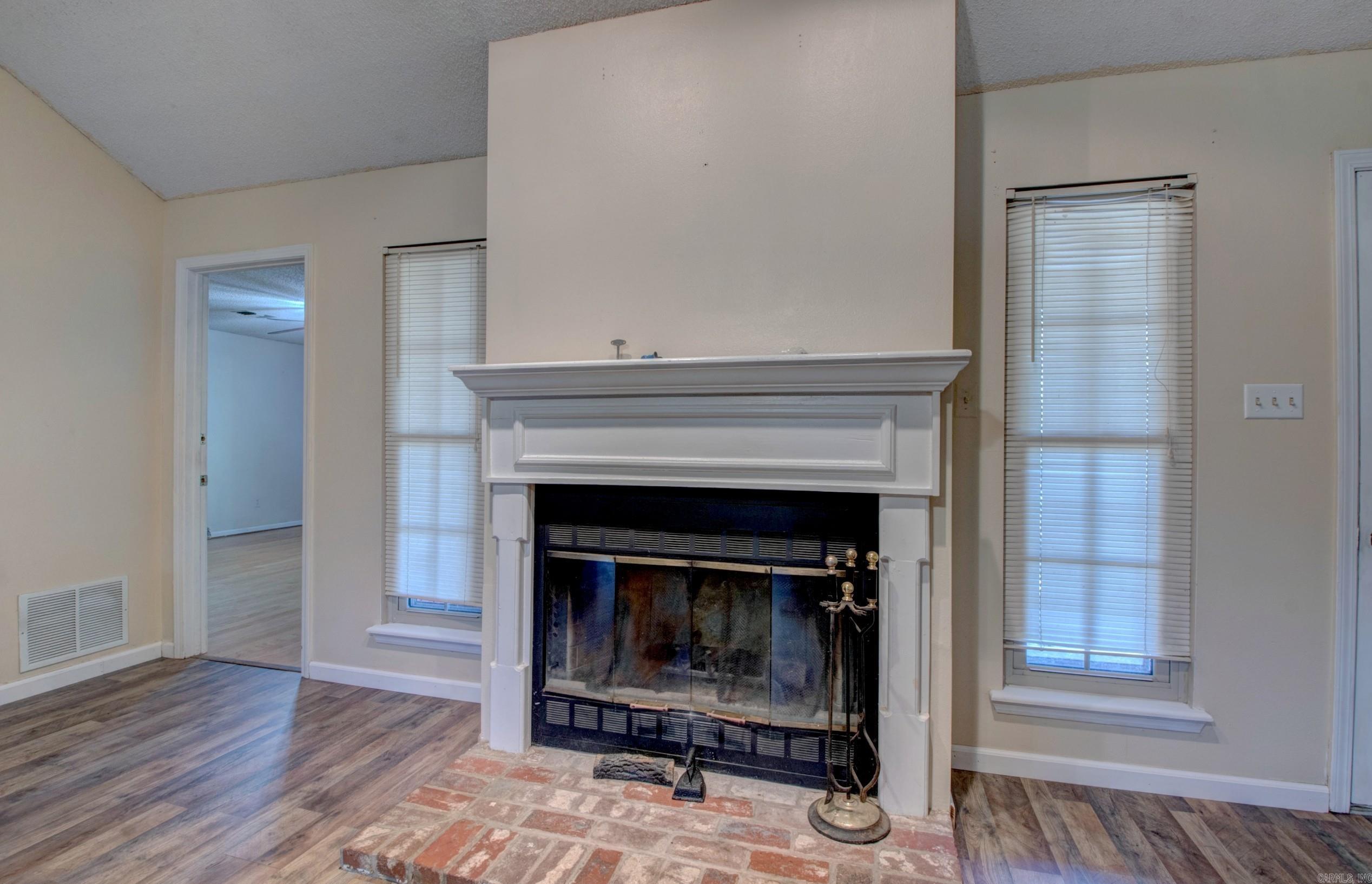 6009 S Cedar Street Property Photo 13