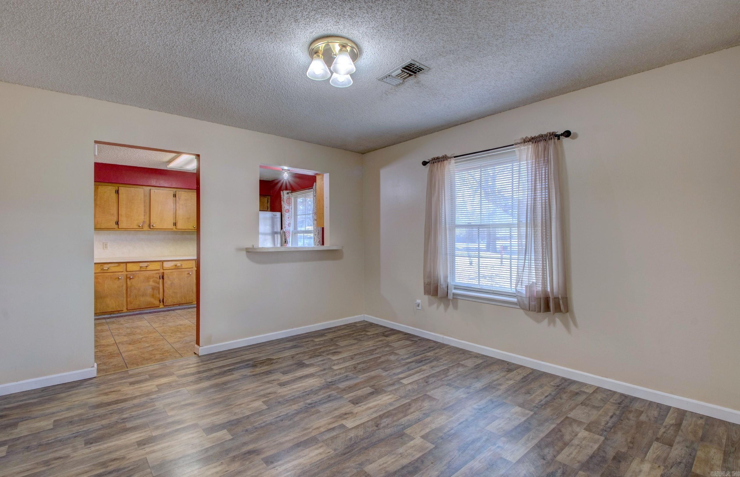 6009 S Cedar Street Property Photo 14