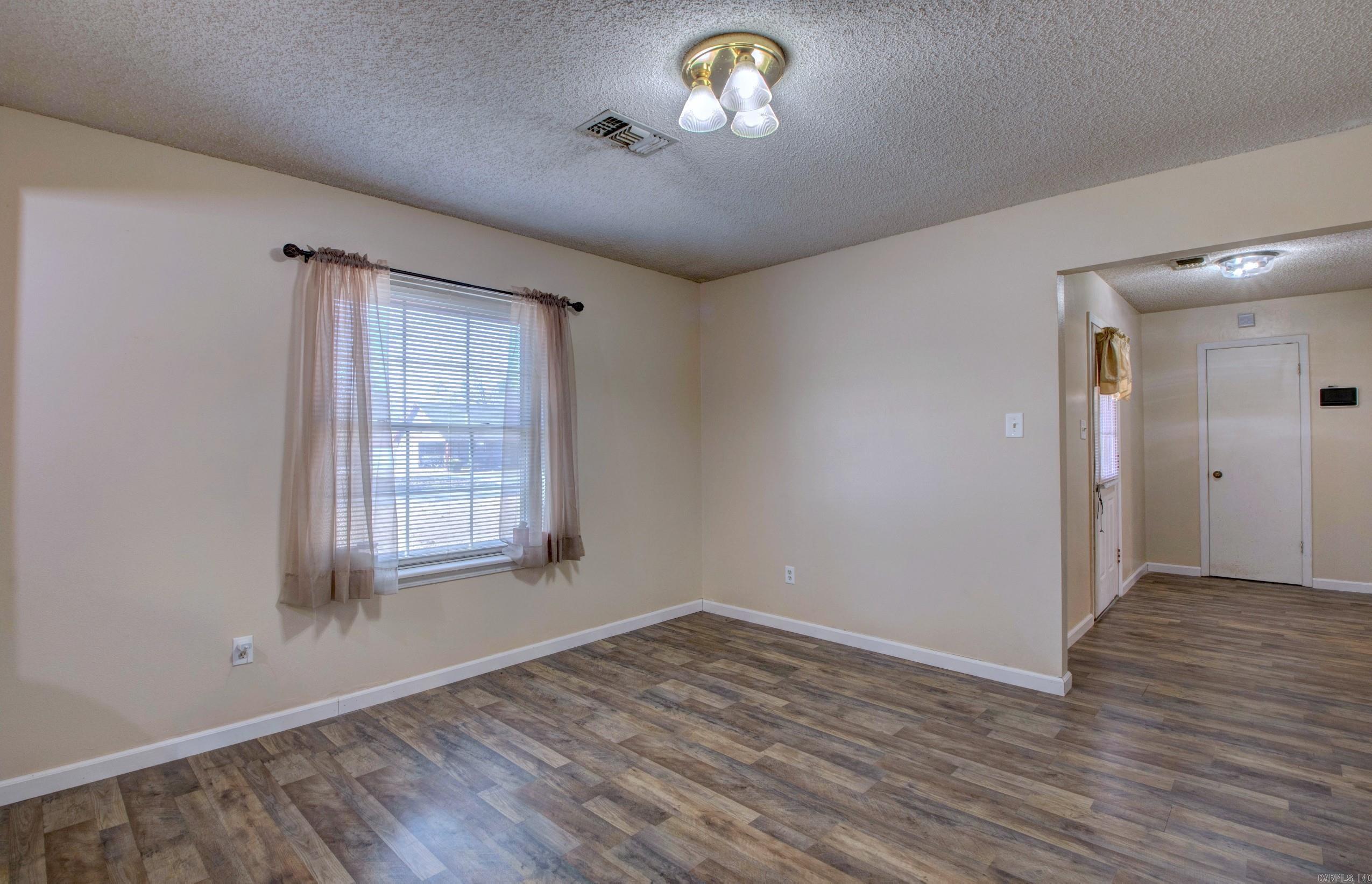 6009 S Cedar Street Property Photo 15