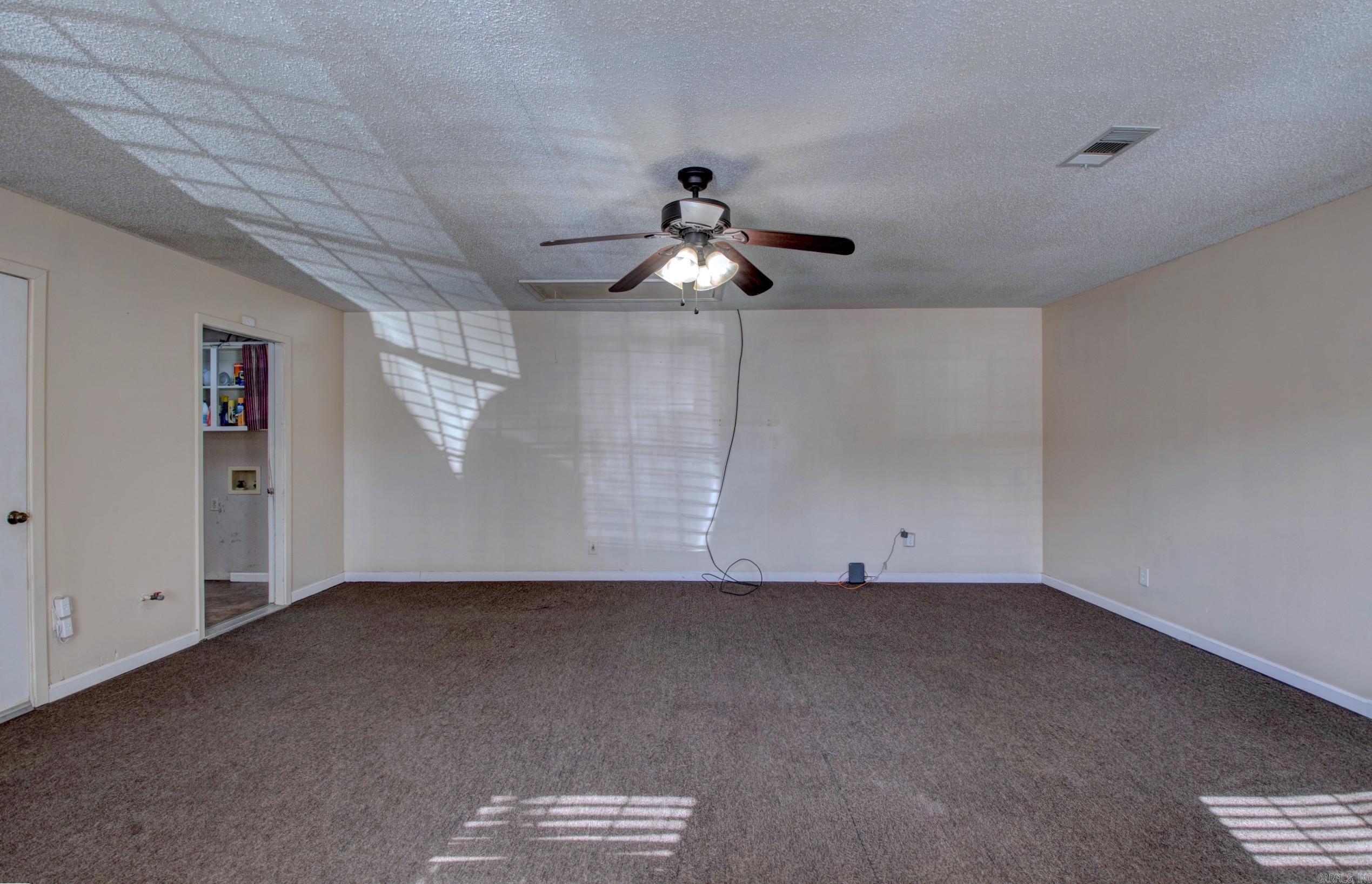 6009 S Cedar Street Property Photo 27