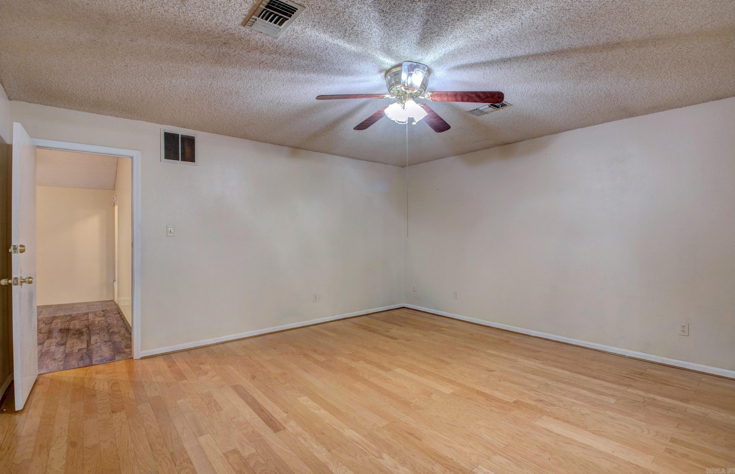 6009 S Cedar Street Property Photo 41