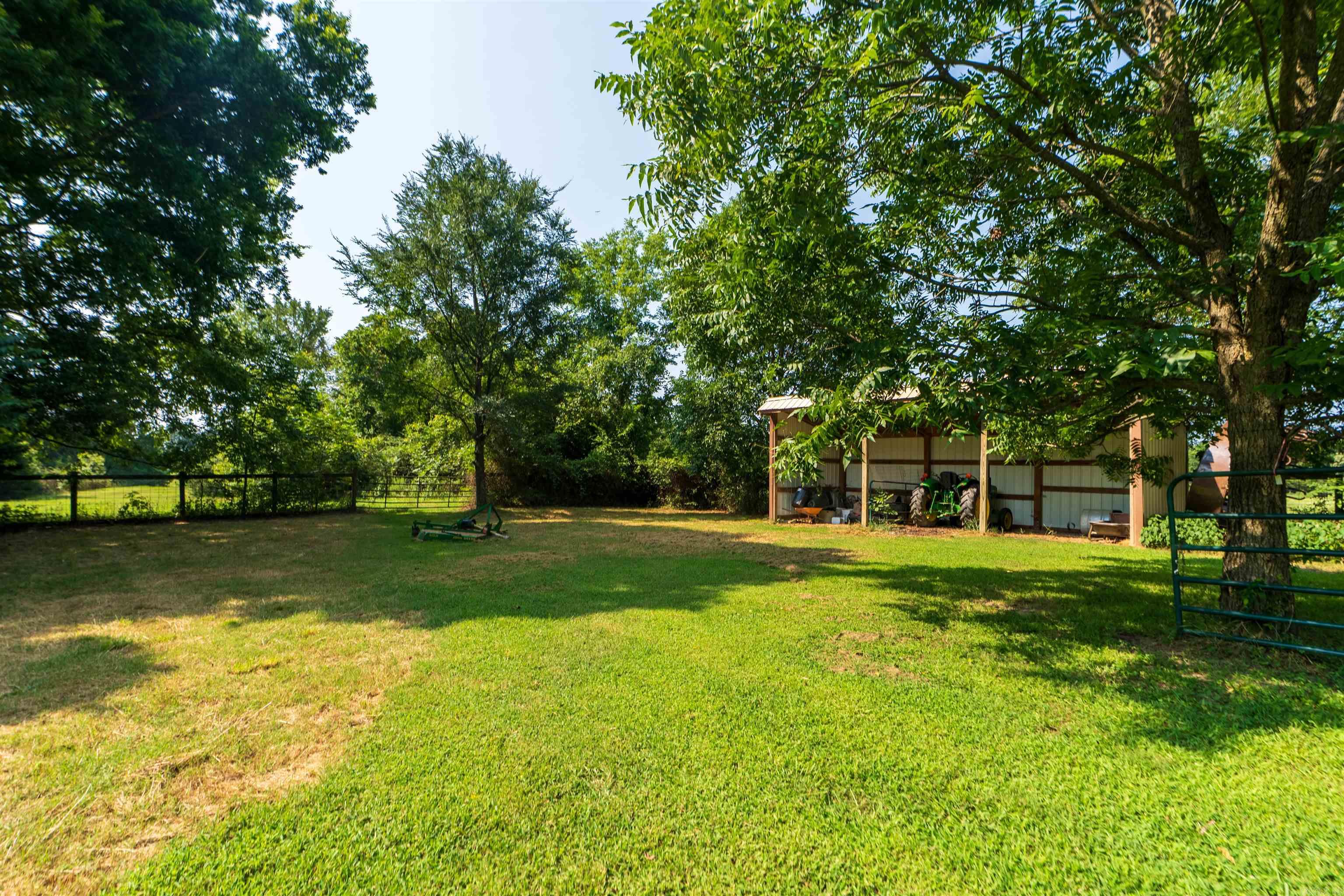 2642 Old Union Road Property Photo 3