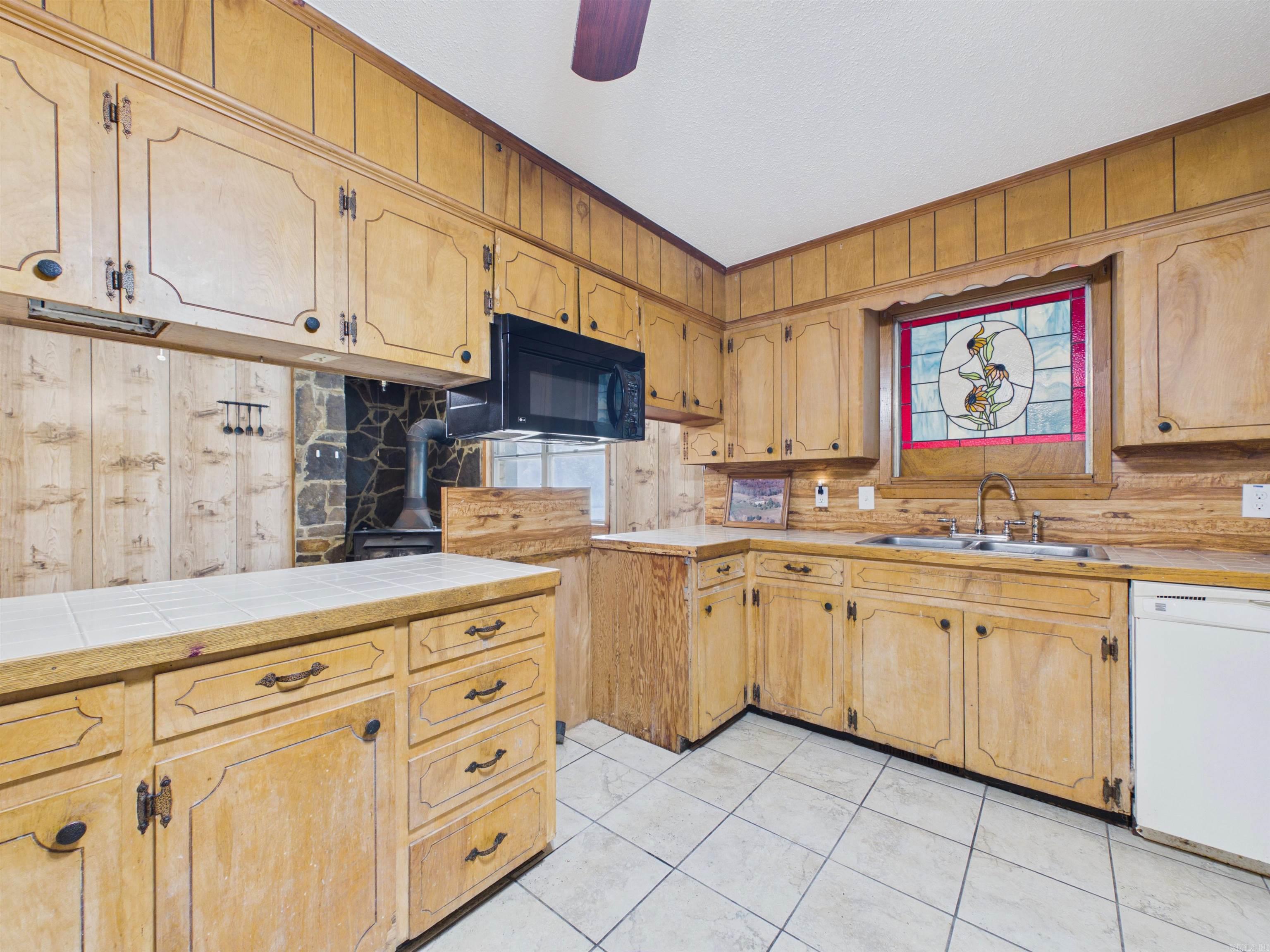 55 Hall Dr Property Photo 18