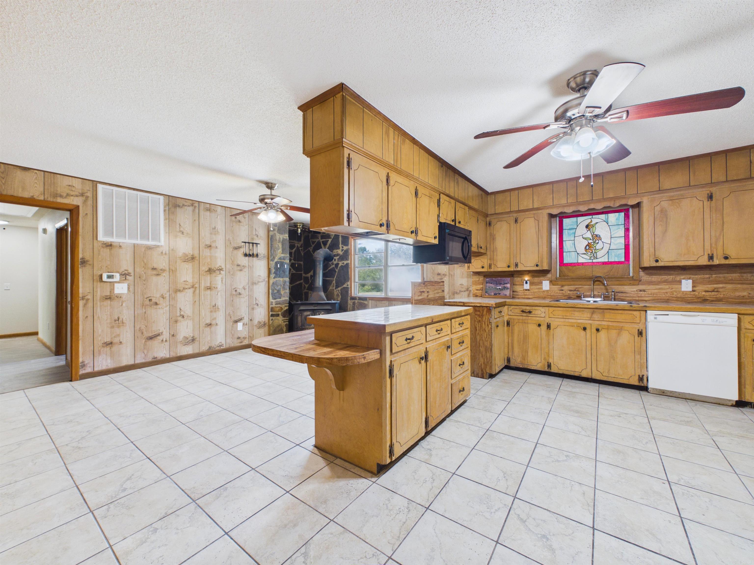 55 Hall Dr Property Photo 22