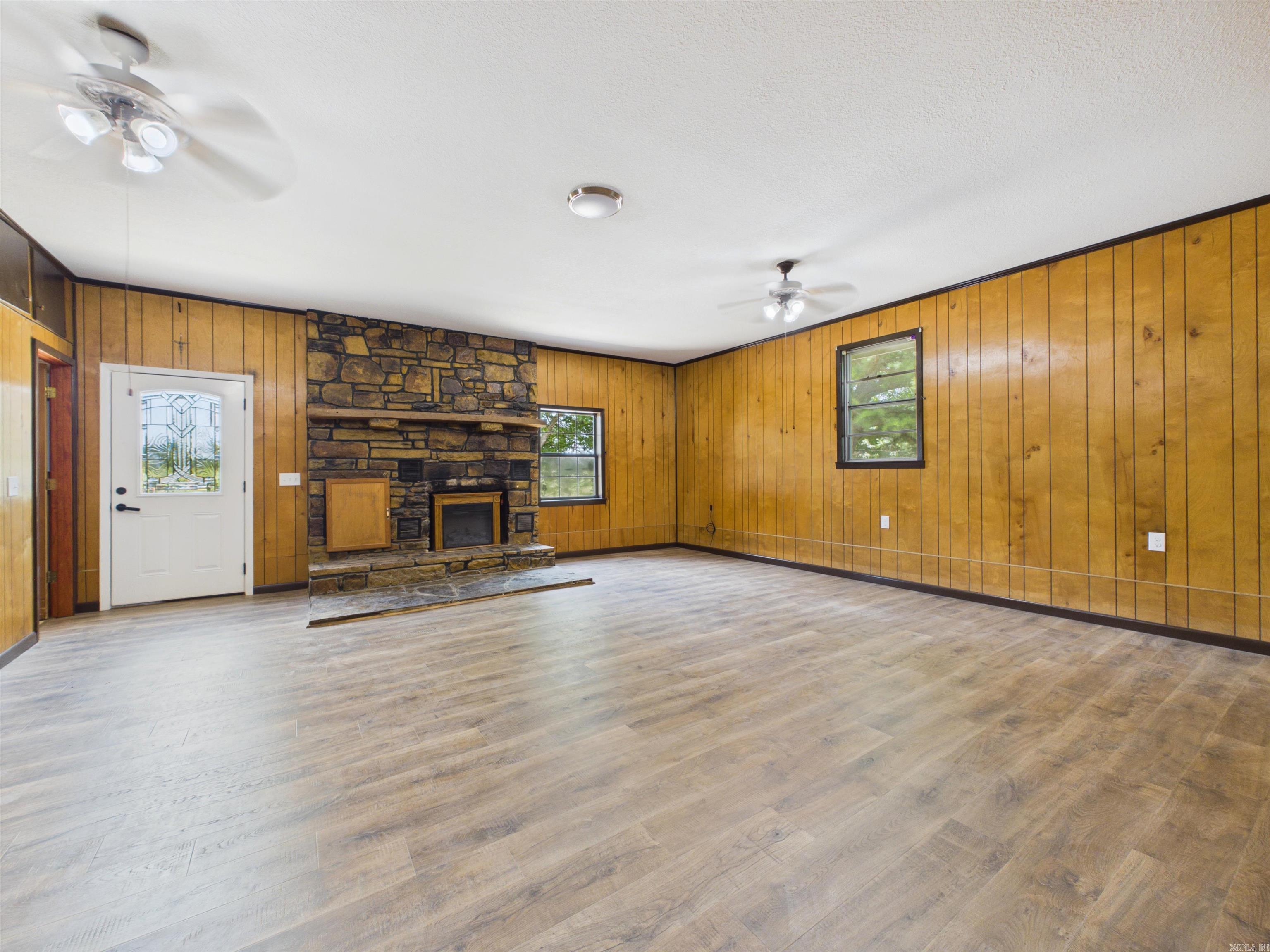 55 Hall Dr Property Photo 30