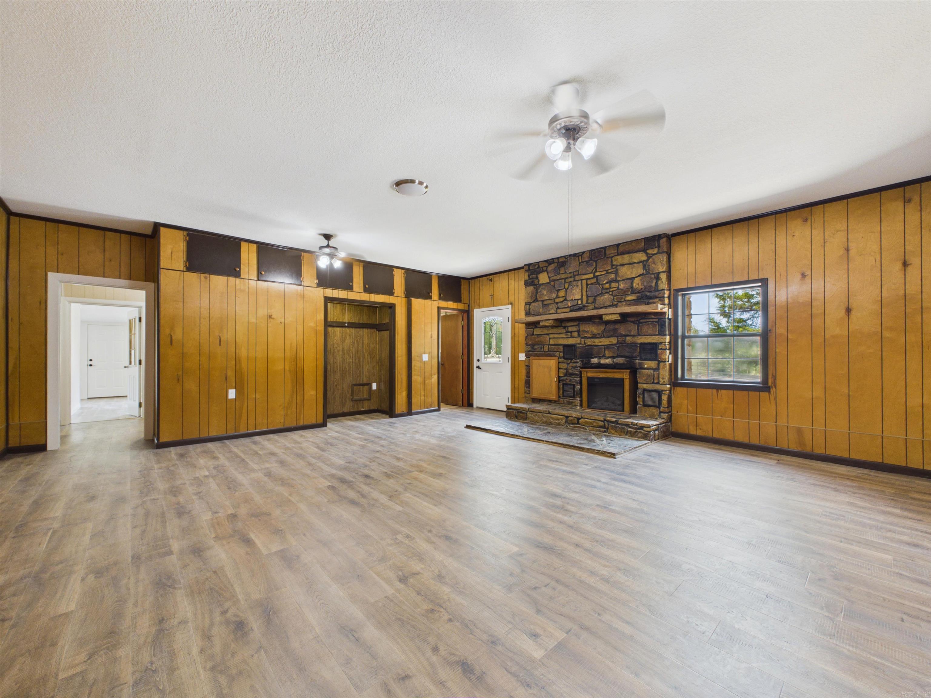55 Hall Dr Property Photo 31