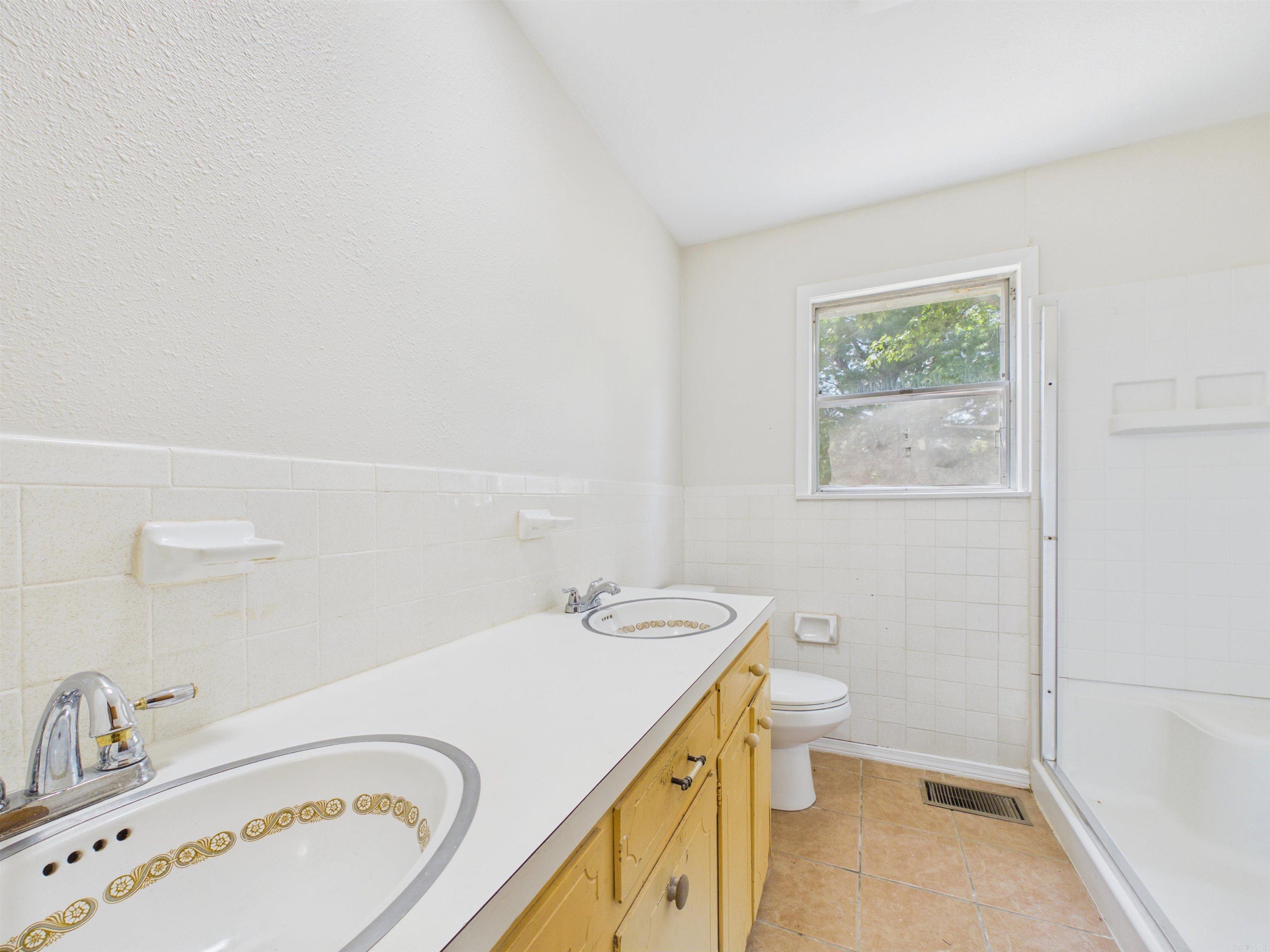 55 Hall Dr Property Photo 39