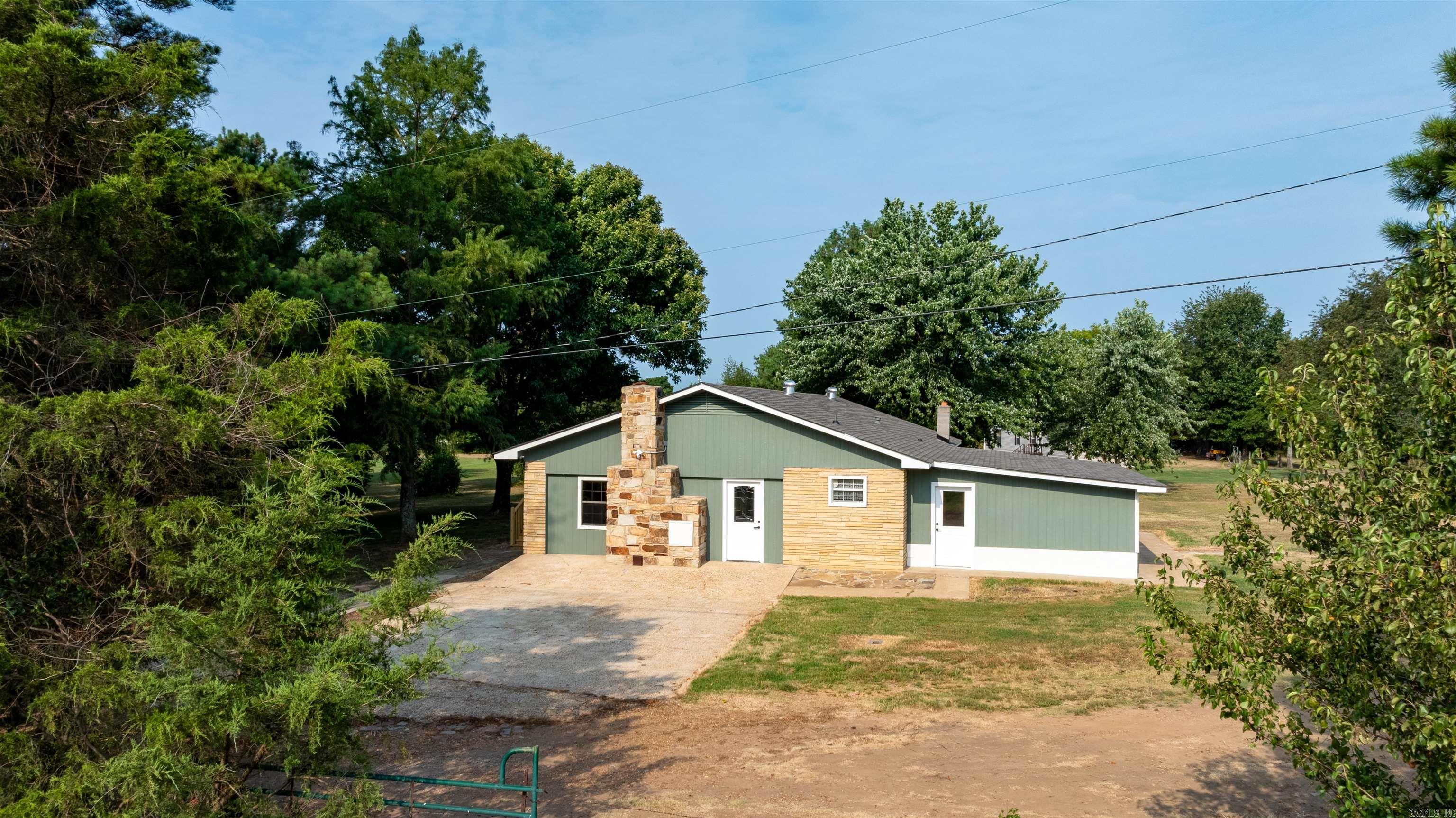 55 Hall Dr Property Photo 42
